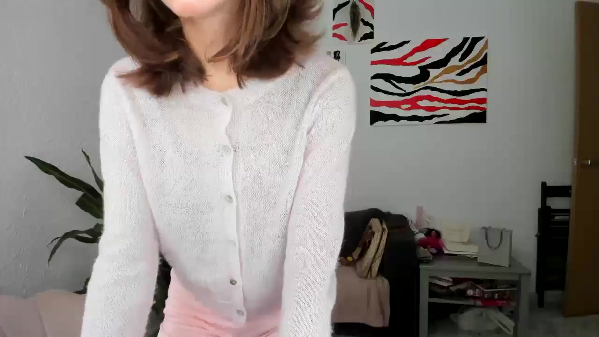 Gallery image thumbnail from AhahaGirl's myfreecams stream on, 09/19/2025, 14:45 image 4 of 20