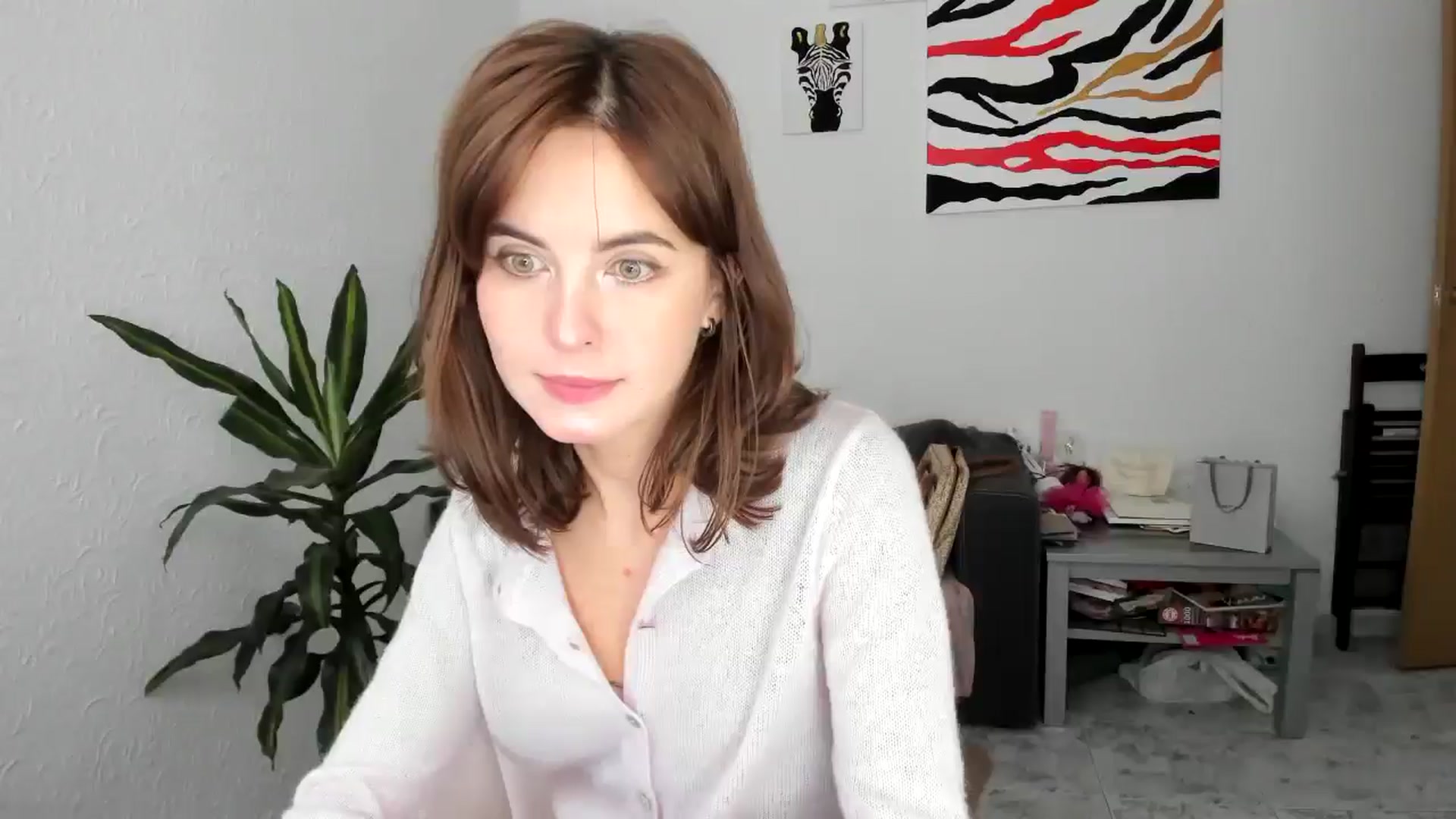 Gallery image thumbnail from AhahaGirl's myfreecams stream on, 09/19/2025, 15:18 image 12 of 20