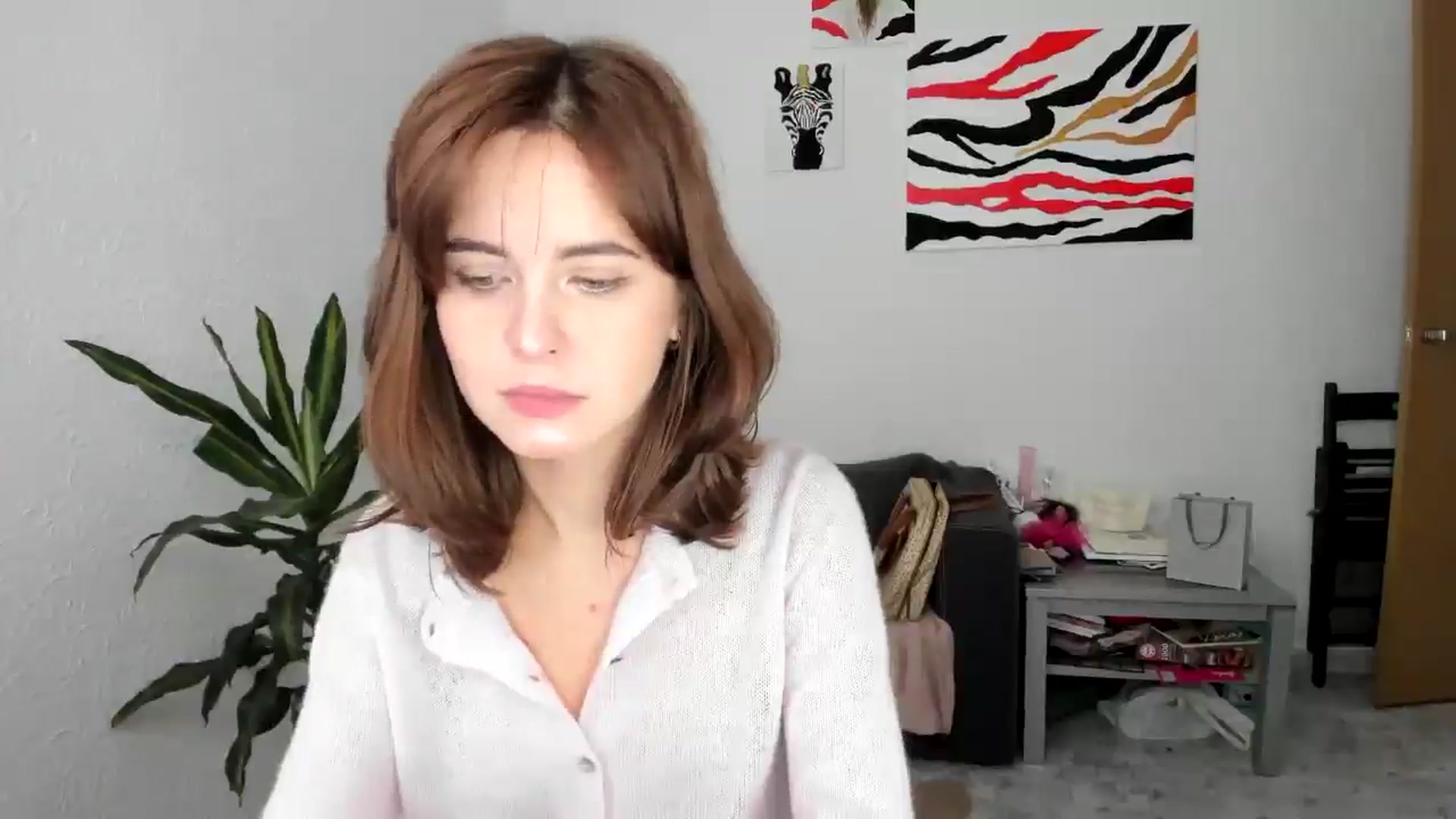 Gallery image thumbnail from AhahaGirl's myfreecams stream on, 09/19/2025, 15:18 image 6 of 20