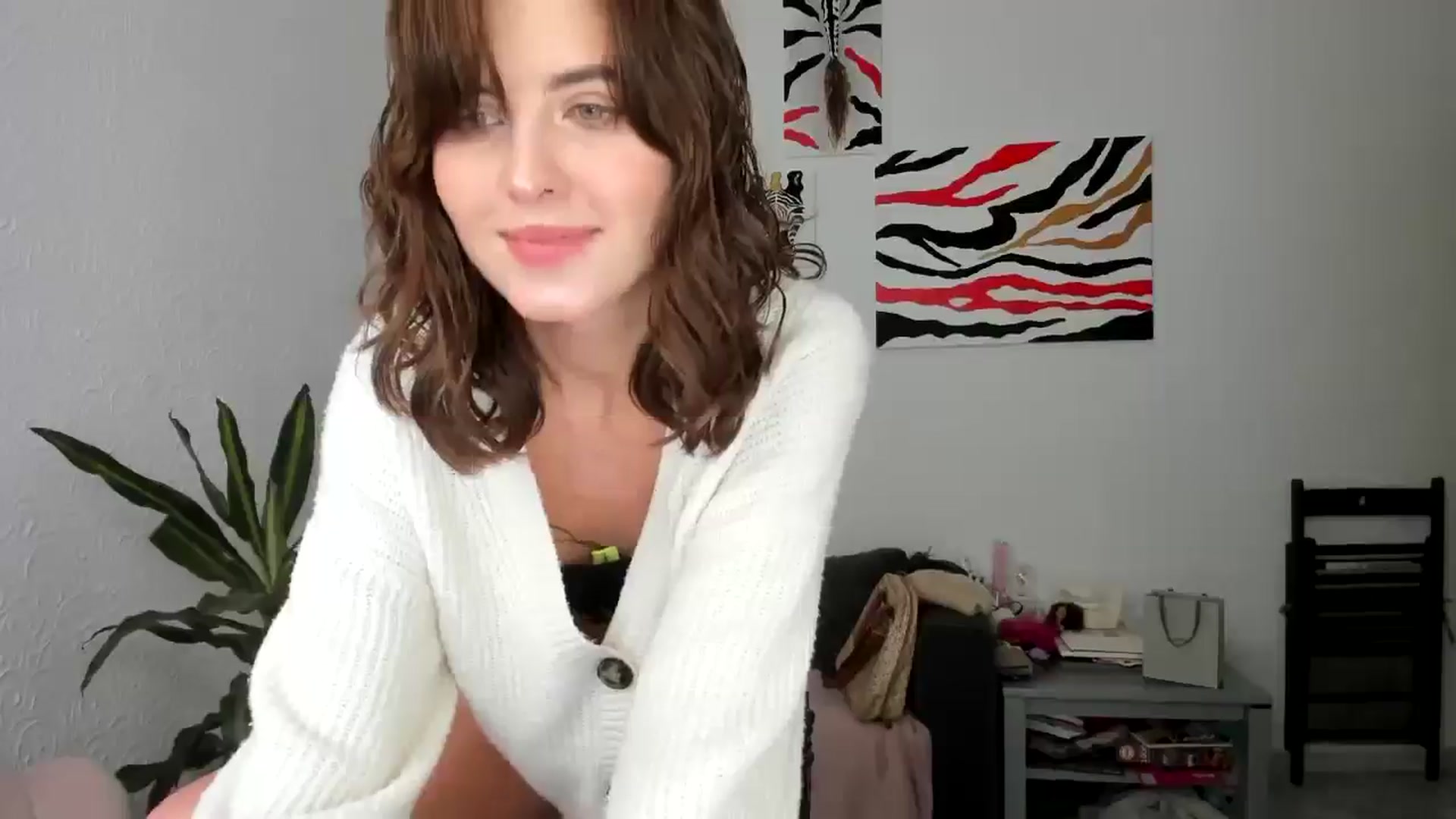 Gallery image thumbnail from AhahaGirl's myfreecams stream on, 09/20/2025, 13:45 image 14 of 20