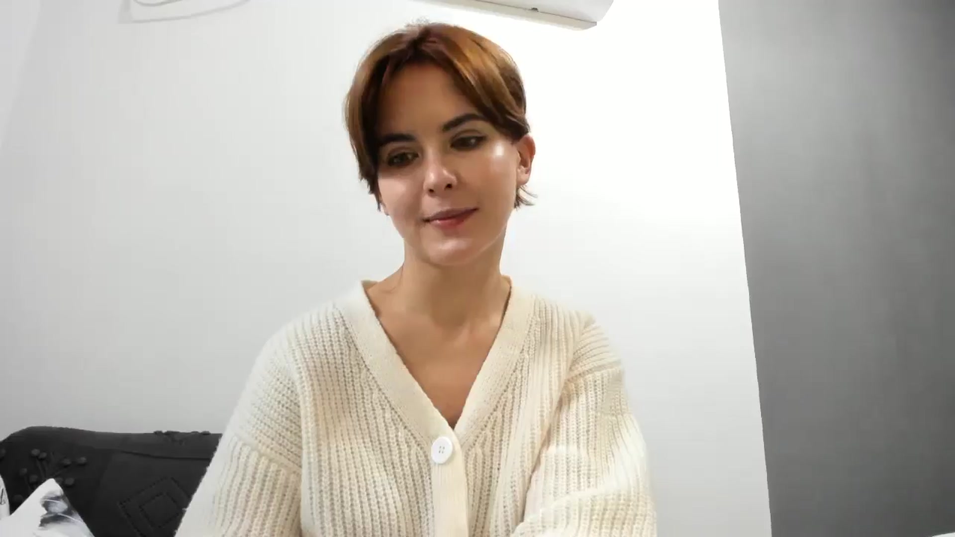 Gallery image thumbnail from AhahaGirl's myfreecams stream on, 10/04/2025, 08:03 image 15 of 20