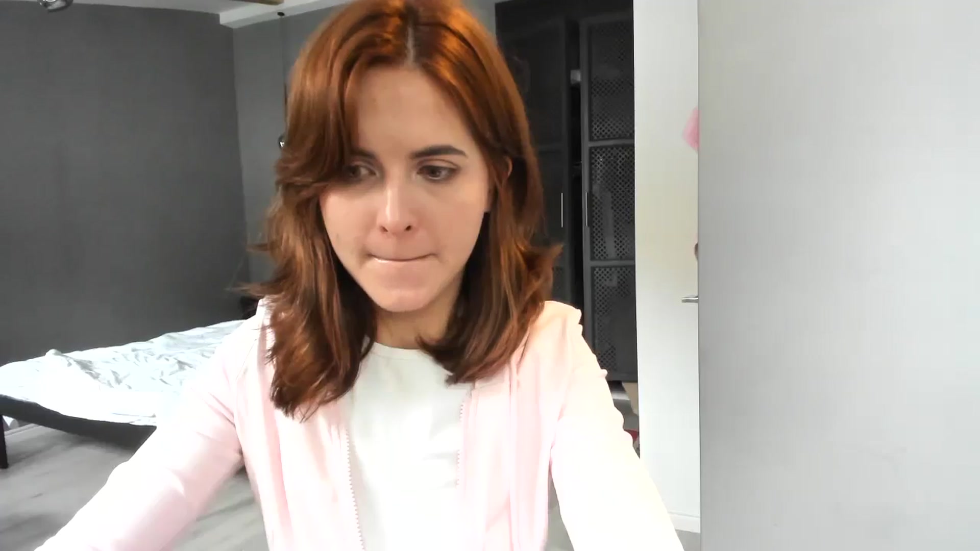 Gallery image thumbnail from AhahaGirl's myfreecams stream on, 10/09/2025, 12:50 image 14 of 20