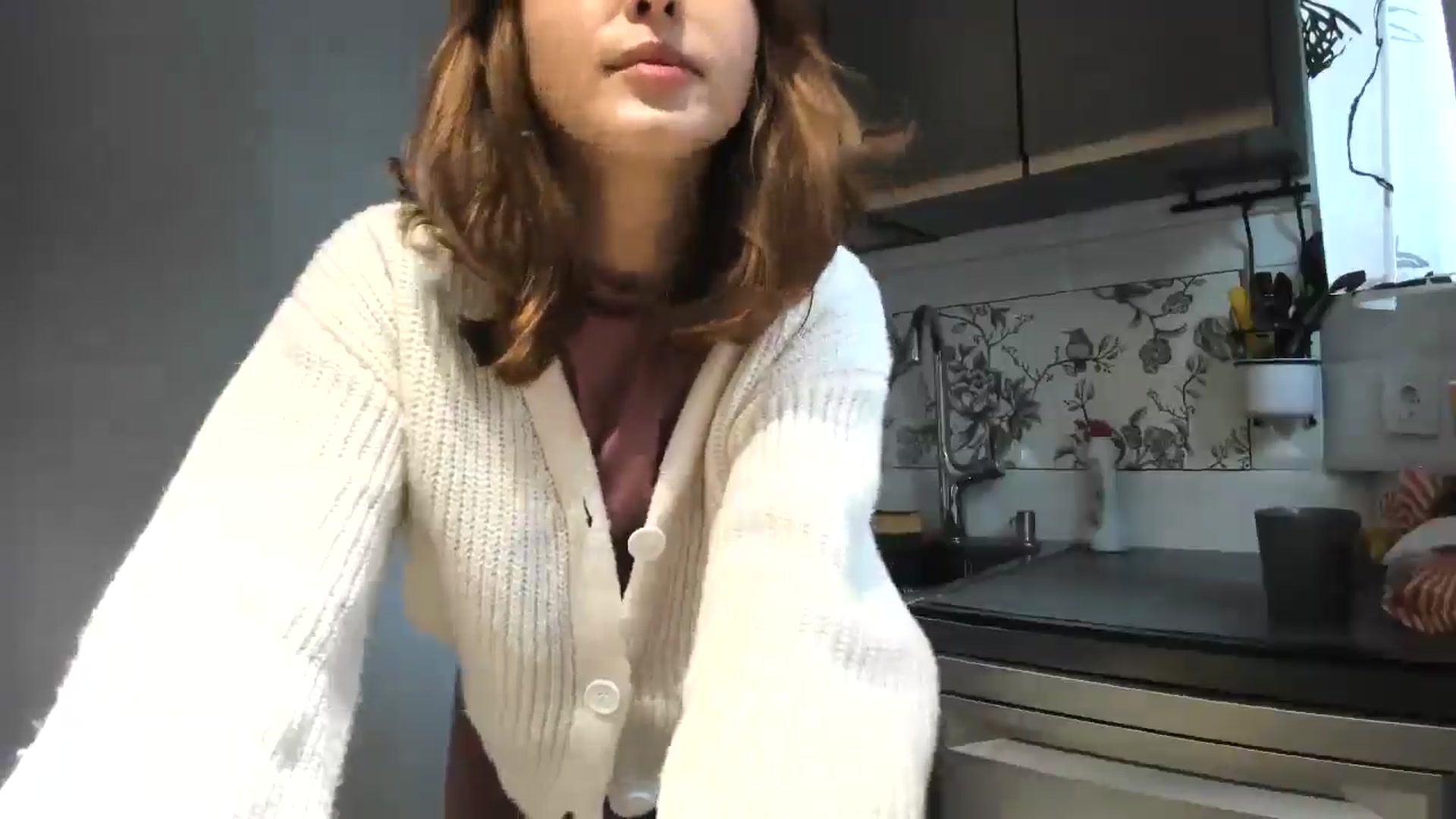 Gallery image thumbnail from AhahaGirl's myfreecams stream on, 10/11/2025, 13:24 image 17 of 20