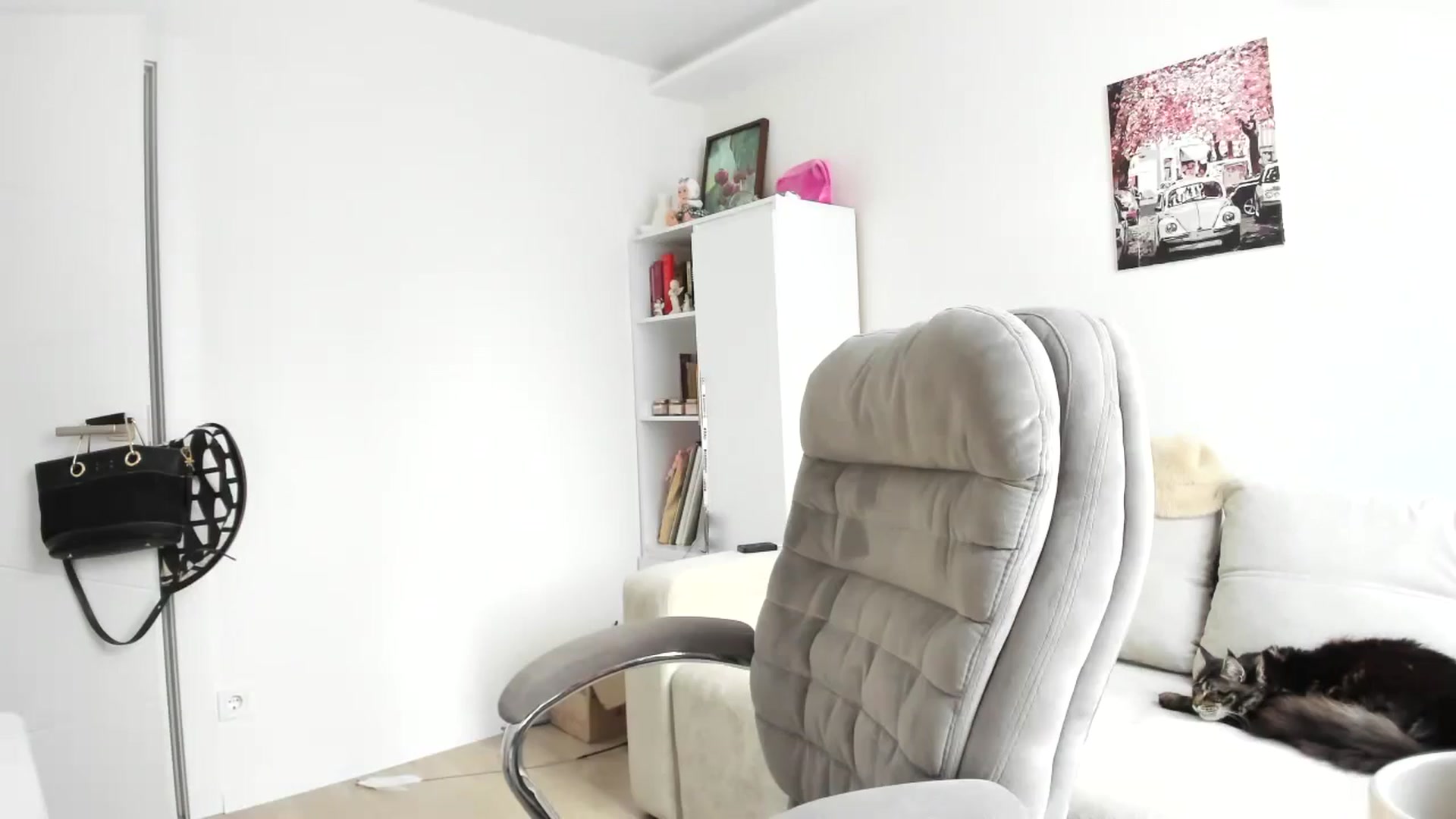 Gallery image thumbnail from AhahaGirl's myfreecams stream on, 10/13/2025, 14:14 image 15 of 20