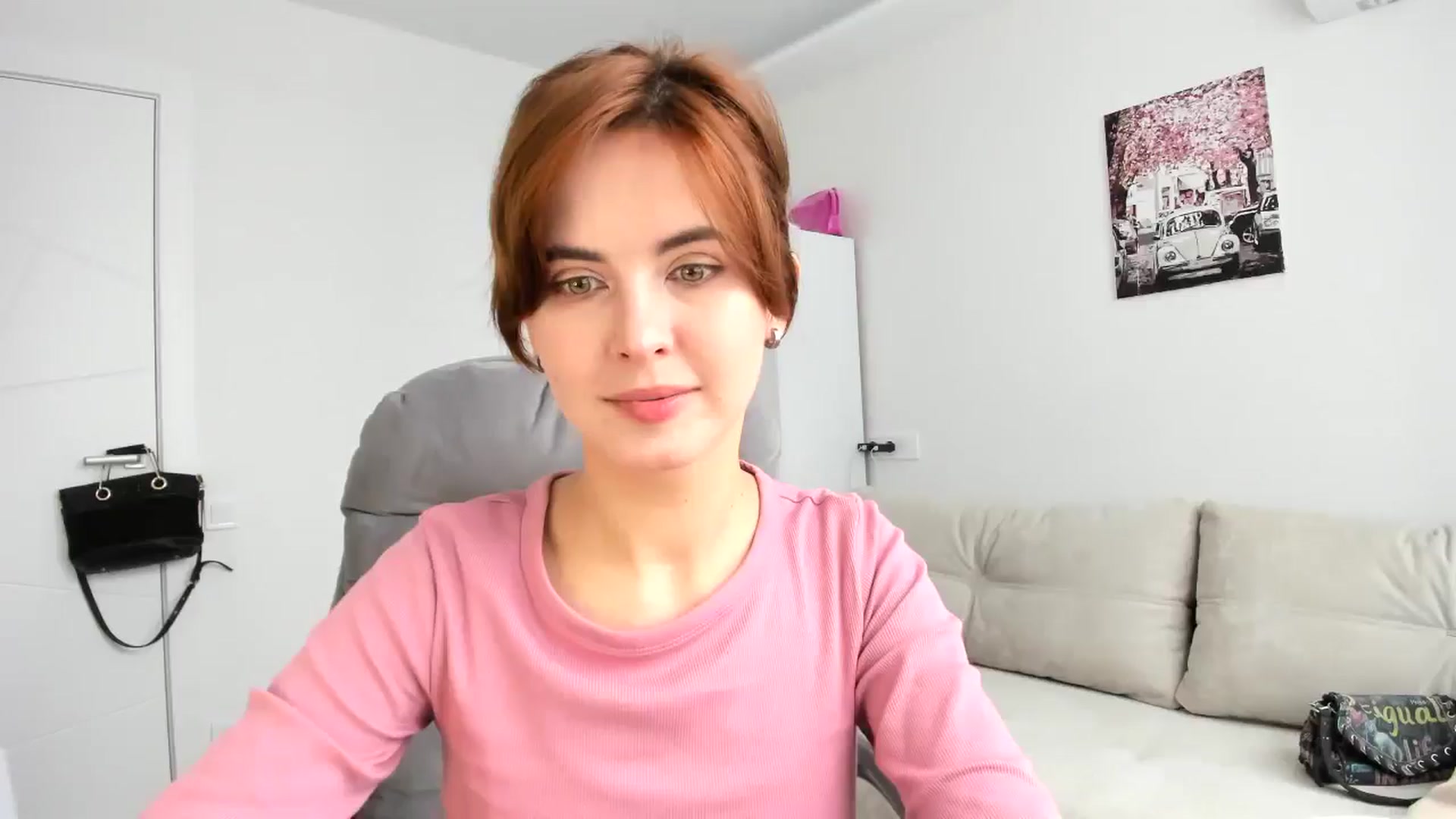 Gallery image thumbnail from AhahaGirl's myfreecams stream on, 10/15/2025, 08:52 image 11 of 20