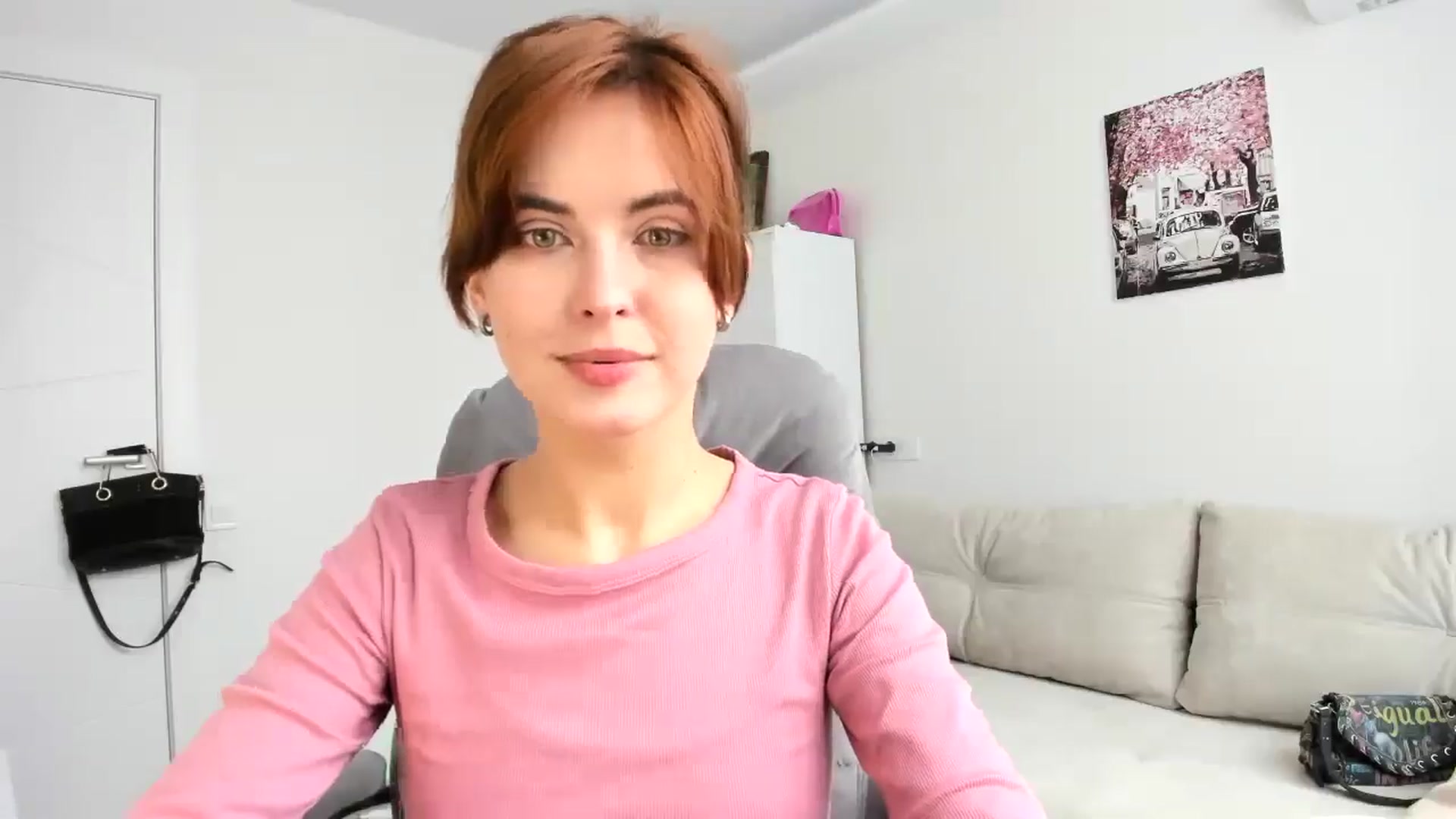 Gallery image thumbnail from AhahaGirl's myfreecams stream on, 10/15/2025, 08:52 image 10 of 20