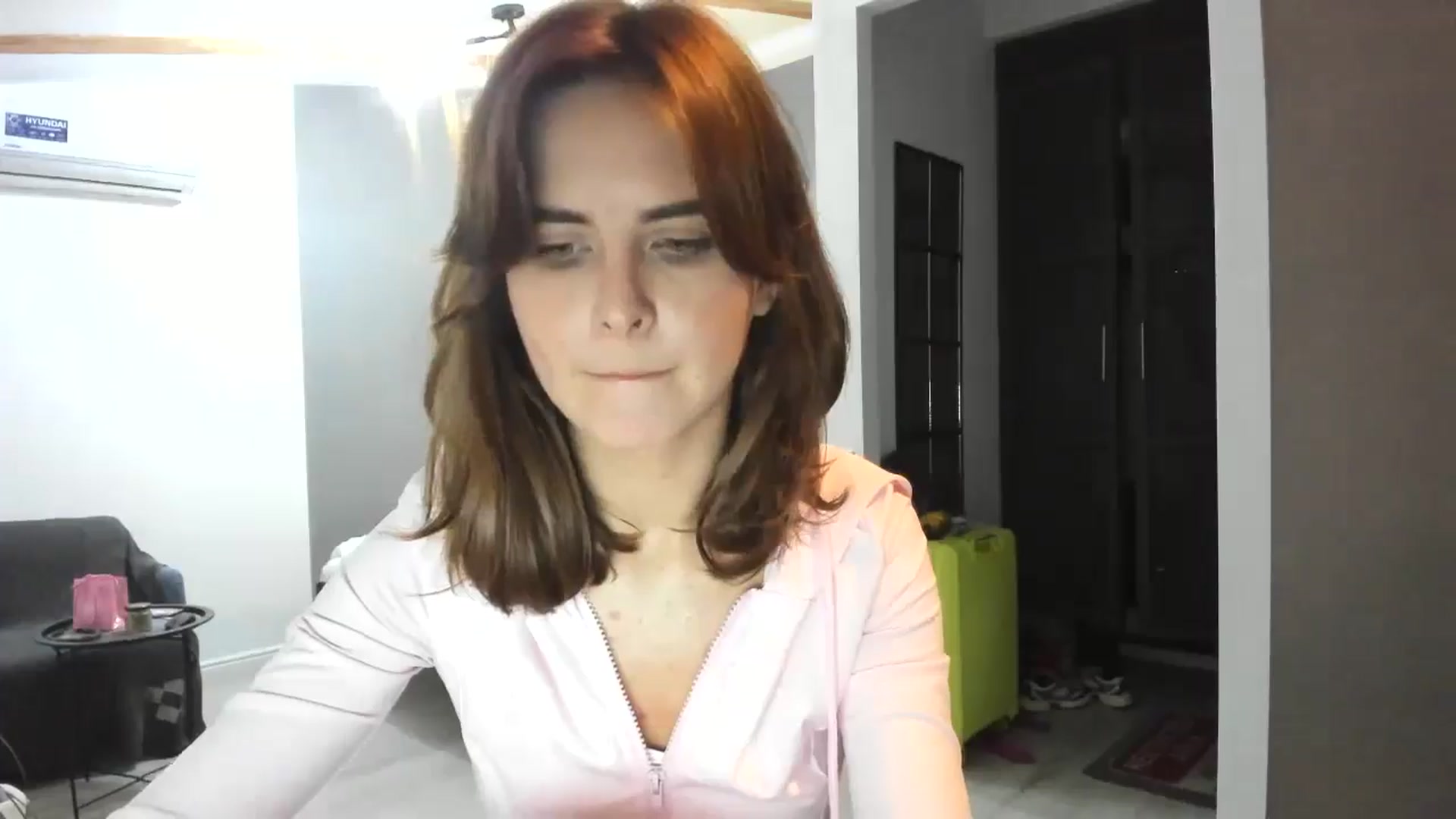 Gallery image thumbnail from AhahaGirl's myfreecams stream on, 10/18/2025, 16:48 image 6 of 20