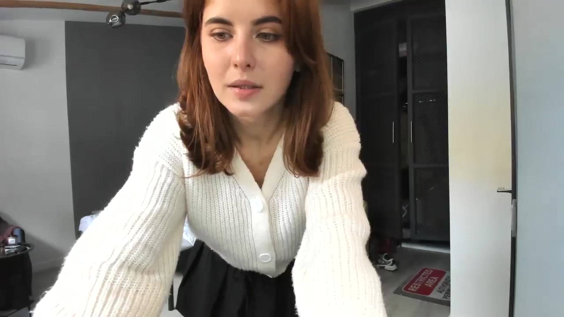 Gallery image thumbnail from AhahaGirl's myfreecams stream on, 10/23/2025, 12:37 image 20 of 20