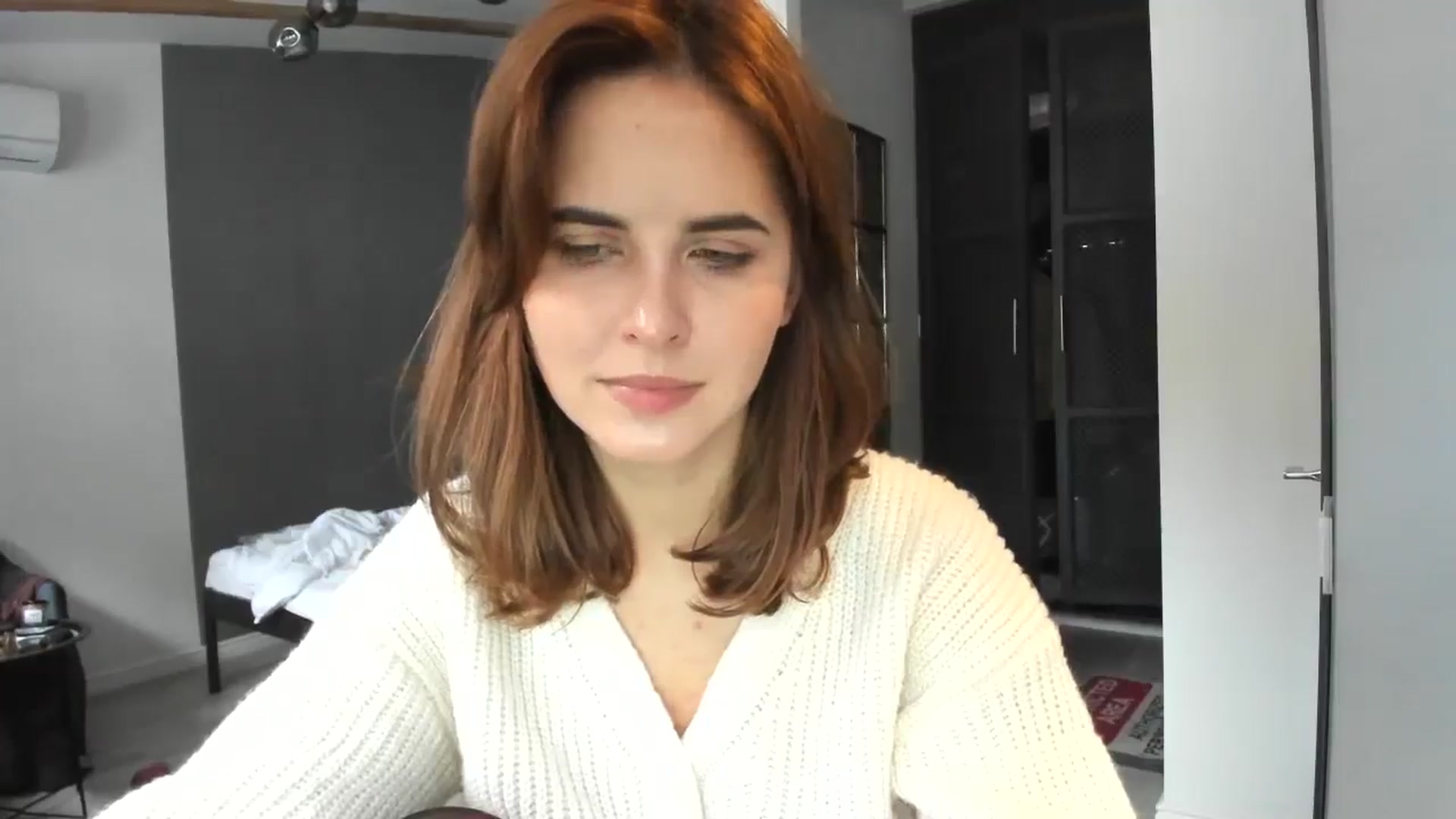 Gallery image thumbnail from AhahaGirl's myfreecams stream on, 10/23/2025, 14:02 image 6 of 20