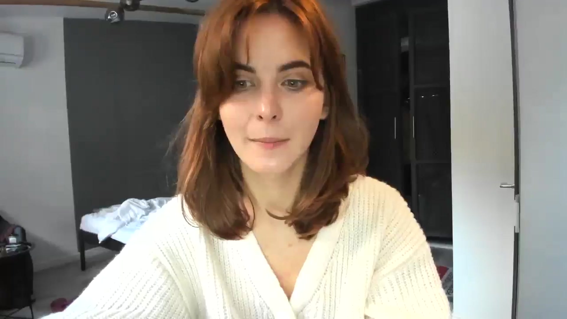 Gallery image thumbnail from AhahaGirl's myfreecams stream on, 10/23/2025, 14:02 image 12 of 20