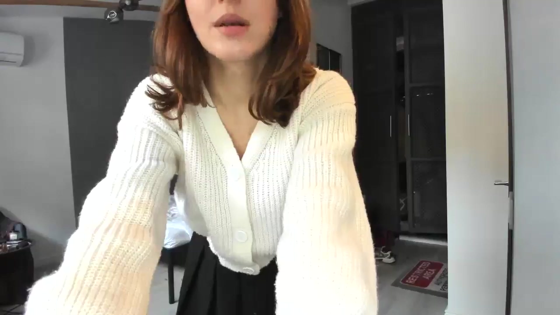 Gallery image thumbnail from AhahaGirl's myfreecams stream on, 10/23/2025, 14:02 image 15 of 20