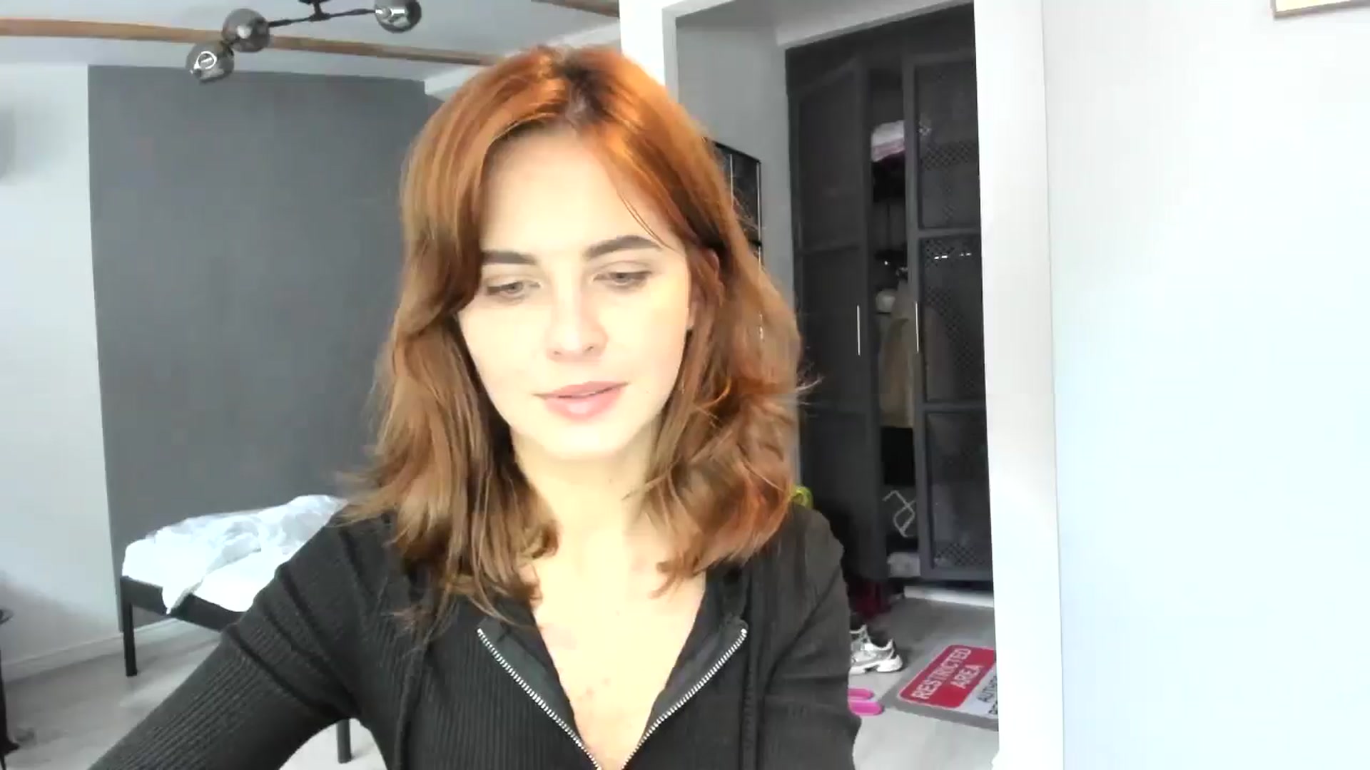 Gallery image thumbnail from AhahaGirl's myfreecams stream on, 10/24/2025, 12:41 image 10 of 20