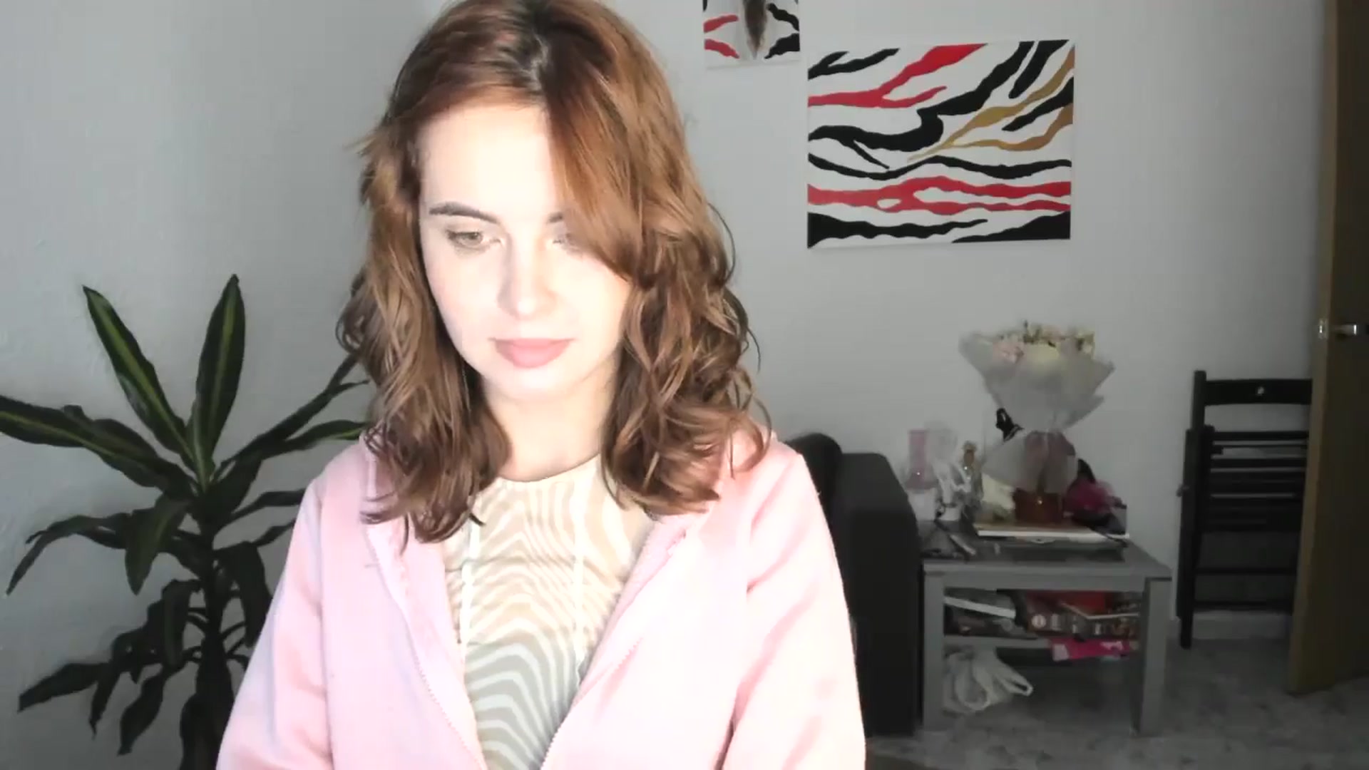 Gallery image thumbnail from AhahaGirl's myfreecams stream on, 10/30/2025, 17:05 image 15 of 20