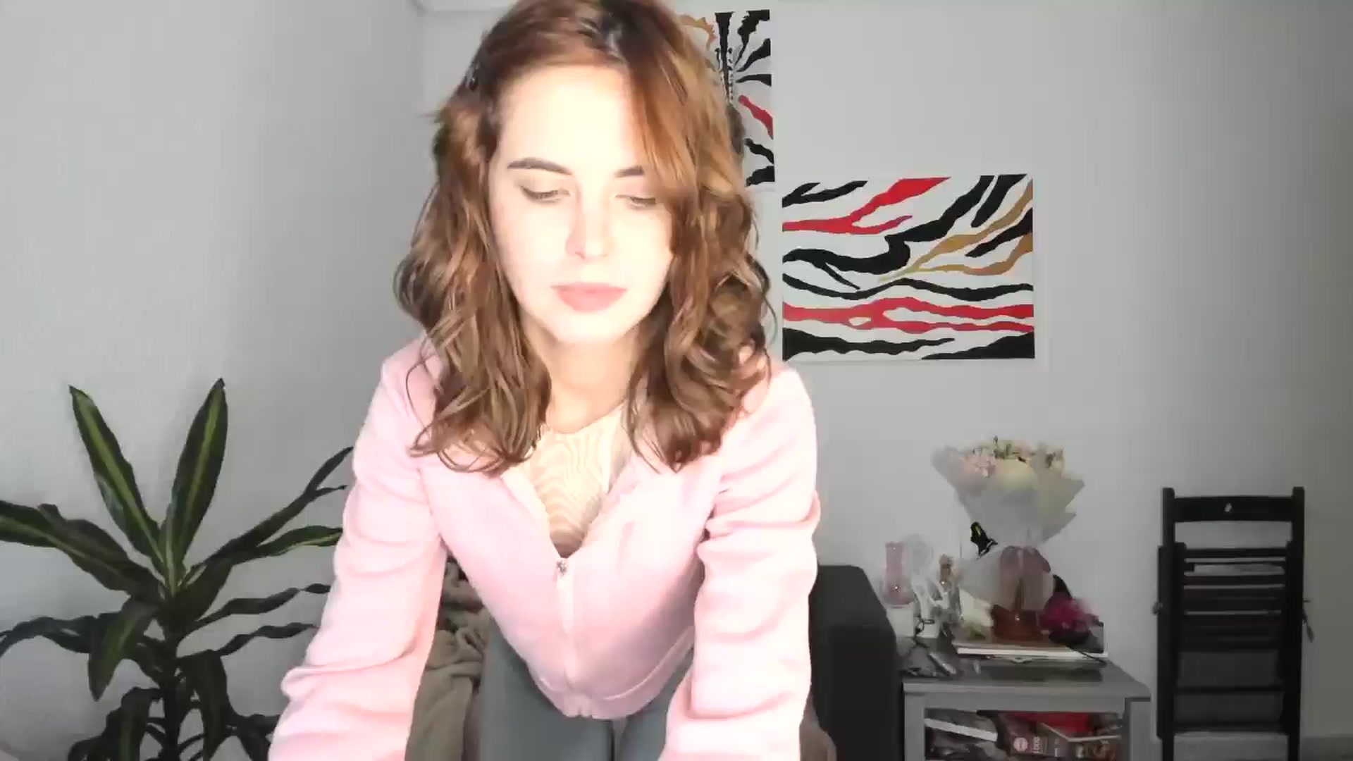 Gallery image thumbnail from AhahaGirl's myfreecams stream on, 10/30/2025, 17:05 image 1 of 20