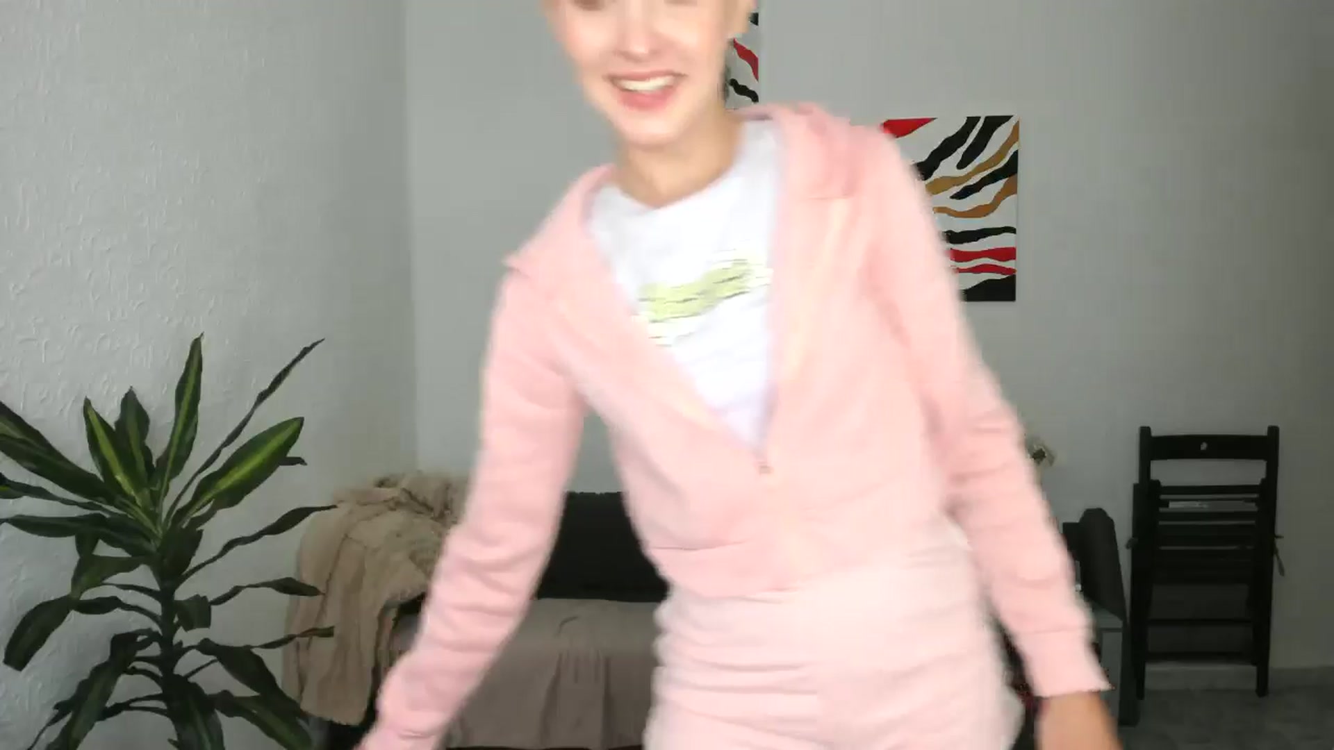 Gallery image thumbnail from AhahaGirl's myfreecams stream on, 11/01/2025, 12:57 image 15 of 20