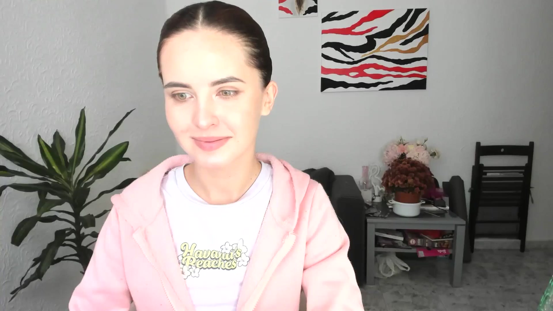 Gallery image thumbnail from AhahaGirl's myfreecams stream on, 11/01/2025, 12:57 image 19 of 20