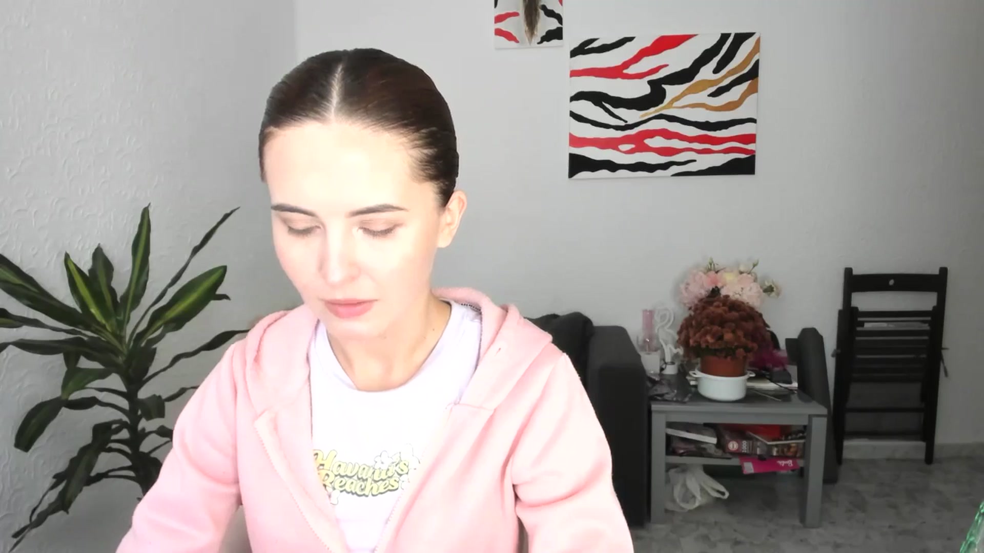 Gallery image thumbnail from AhahaGirl's myfreecams stream on, 11/01/2025, 14:28 image 12 of 20