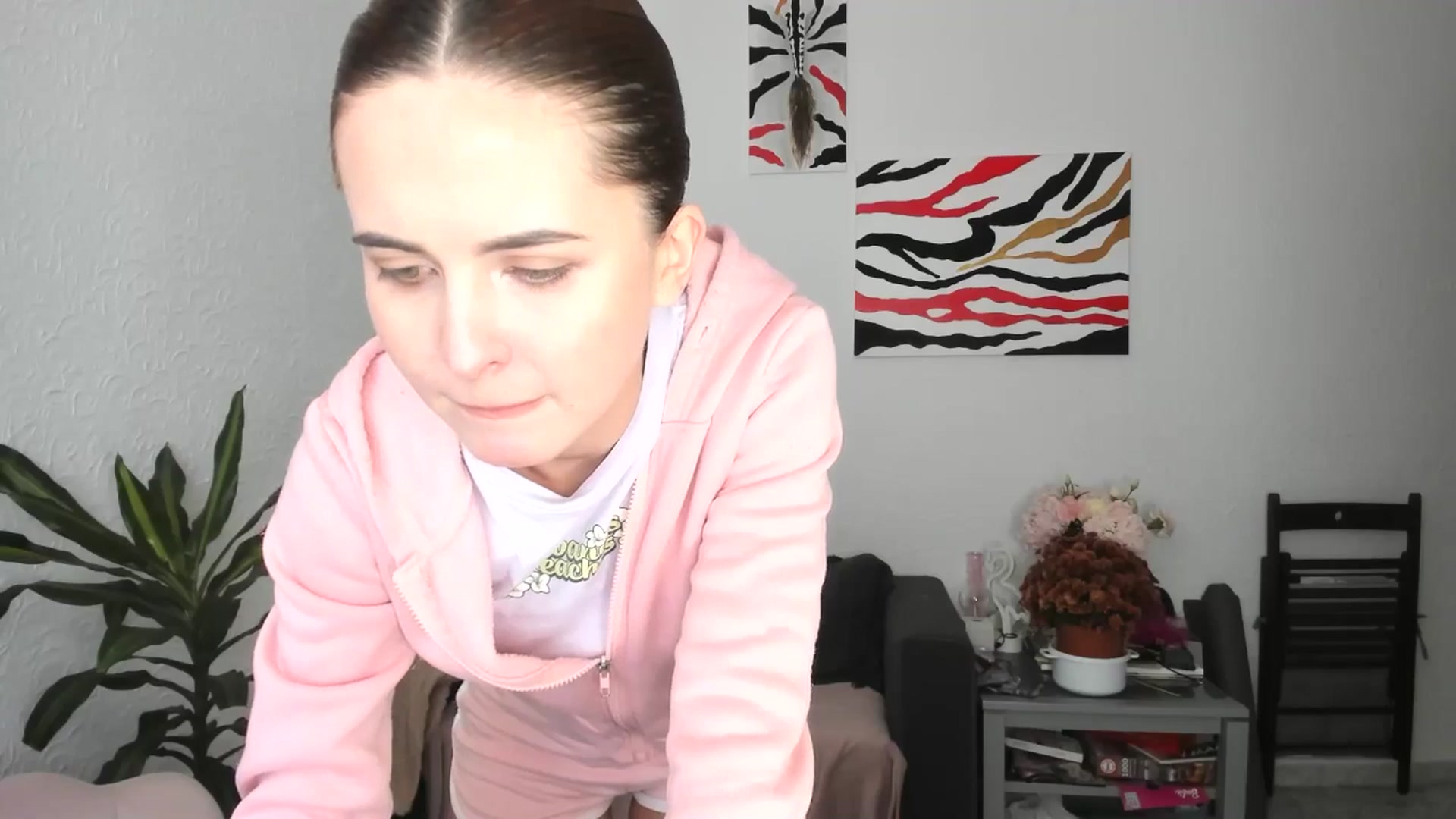 Gallery image thumbnail from AhahaGirl's myfreecams stream on, 11/01/2025, 14:28 image 7 of 20