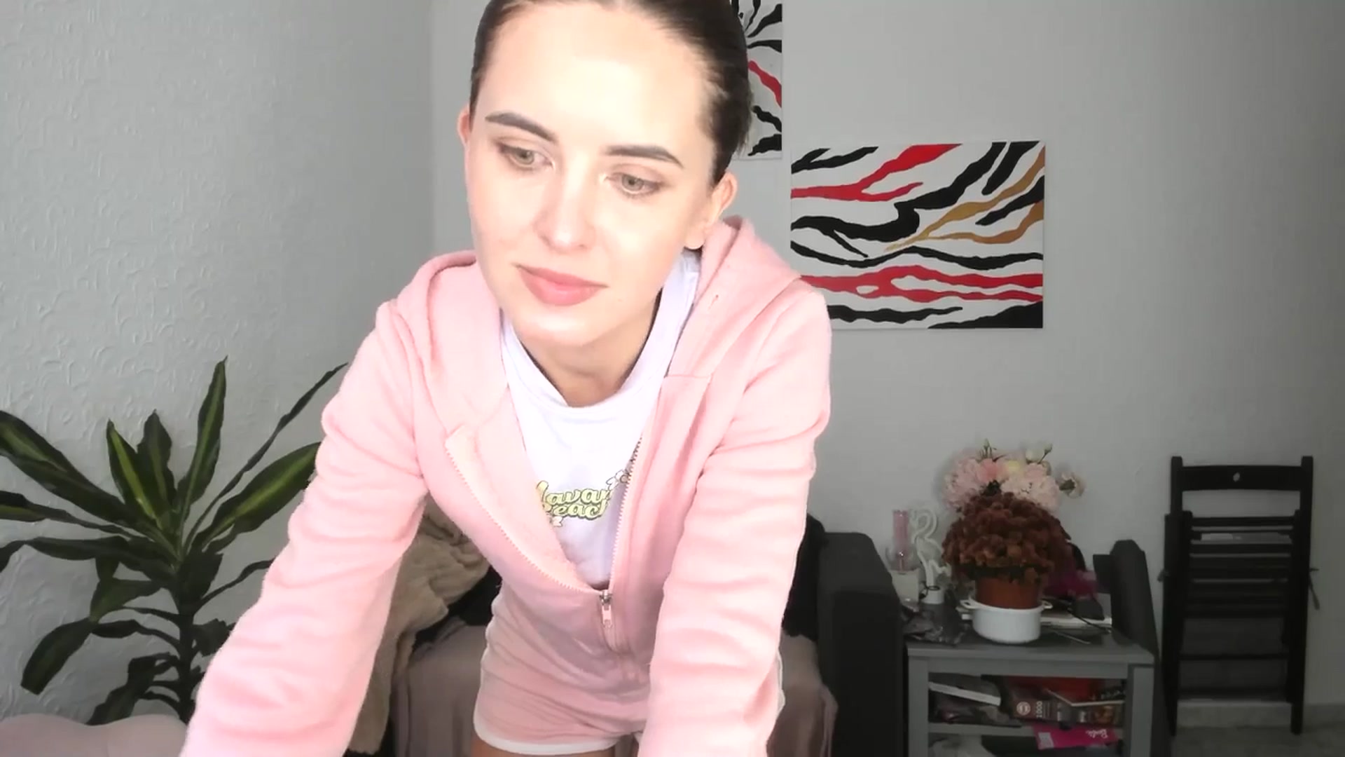 Gallery image thumbnail from AhahaGirl's myfreecams stream on, 11/01/2025, 14:28 image 6 of 20
