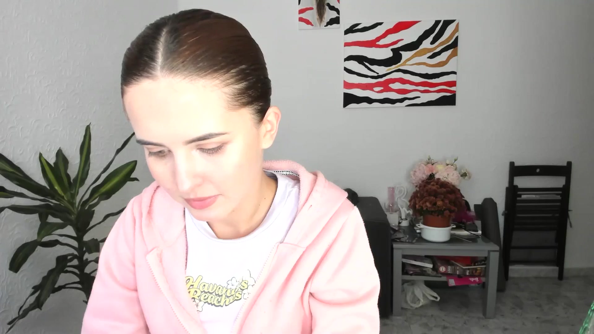 Gallery image thumbnail from AhahaGirl's myfreecams stream on, 11/01/2025, 14:28 image 9 of 20
