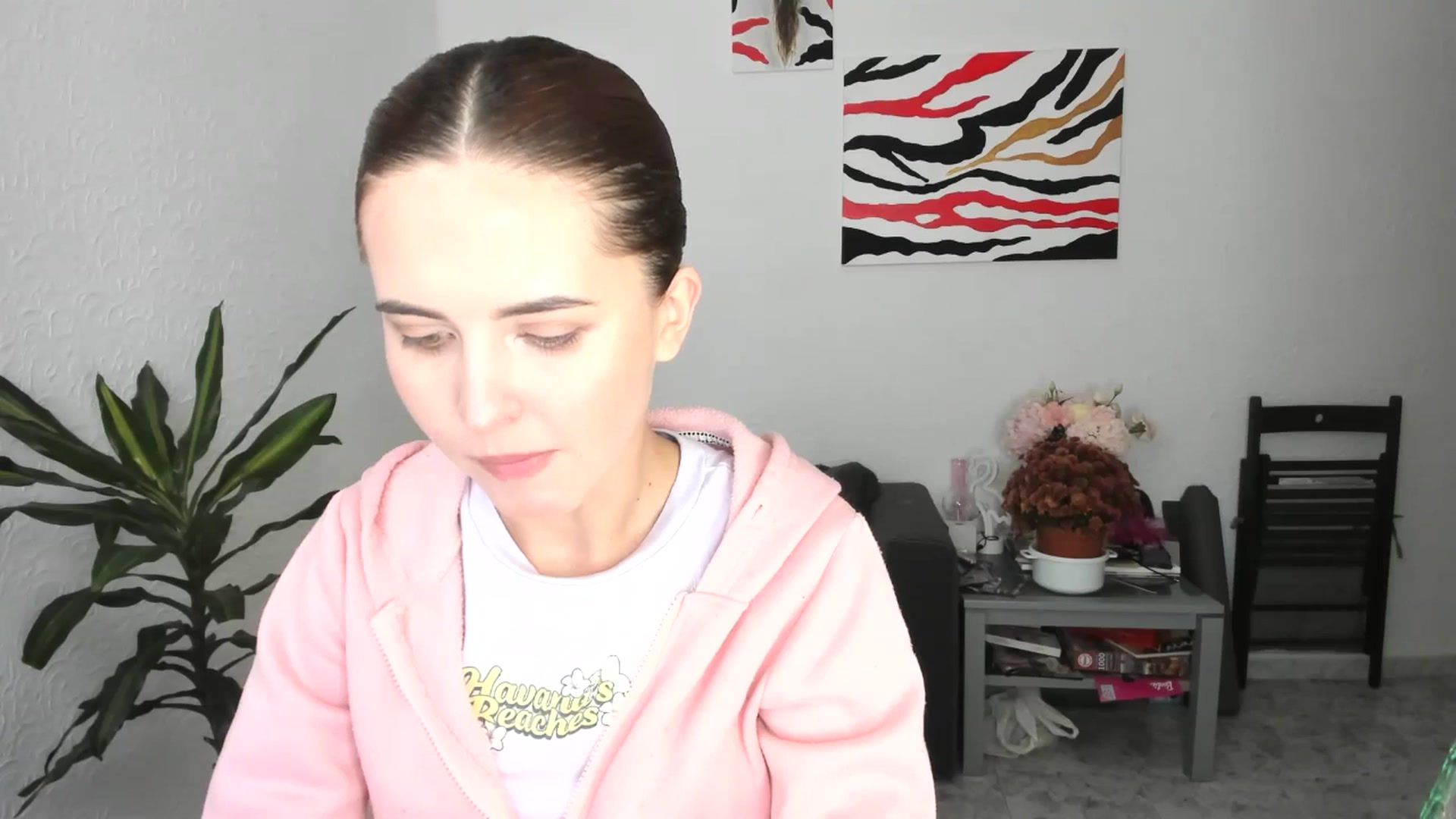 Gallery image thumbnail from AhahaGirl's myfreecams stream on, 11/01/2025, 14:28 image 10 of 20