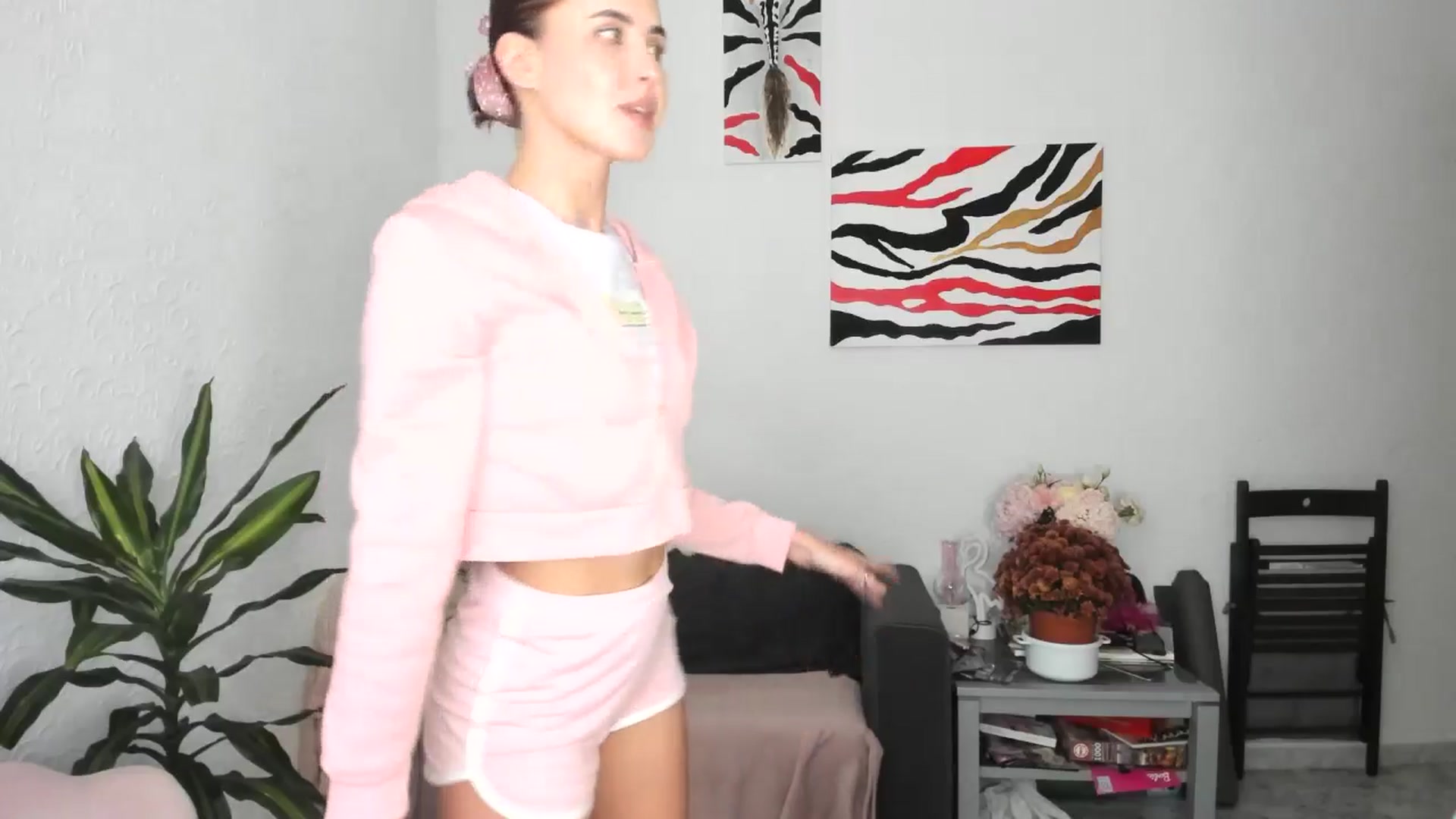Gallery image thumbnail from AhahaGirl's myfreecams stream on, 11/01/2025, 15:08 image 20 of 20