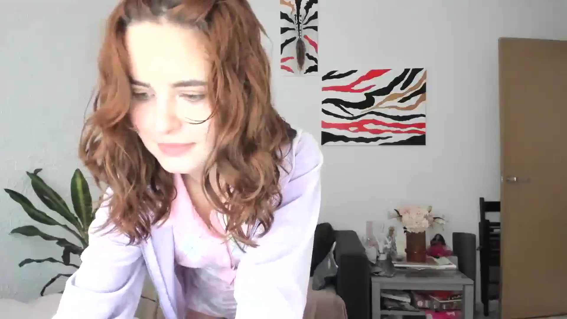 Gallery image thumbnail from AhahaGirl's myfreecams stream on, 11/03/2025, 15:43 image 2 of 20