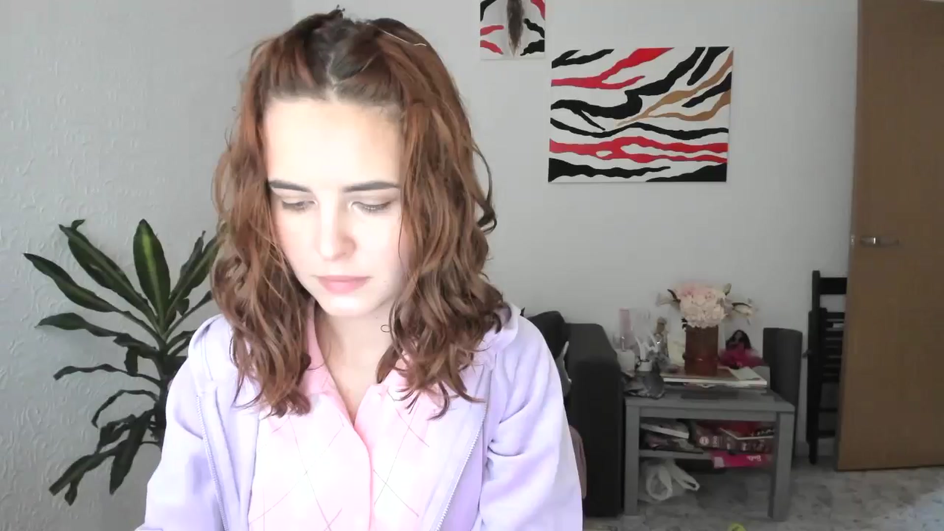 Gallery image thumbnail from AhahaGirl's myfreecams stream on, 11/03/2025, 15:43 image 10 of 20