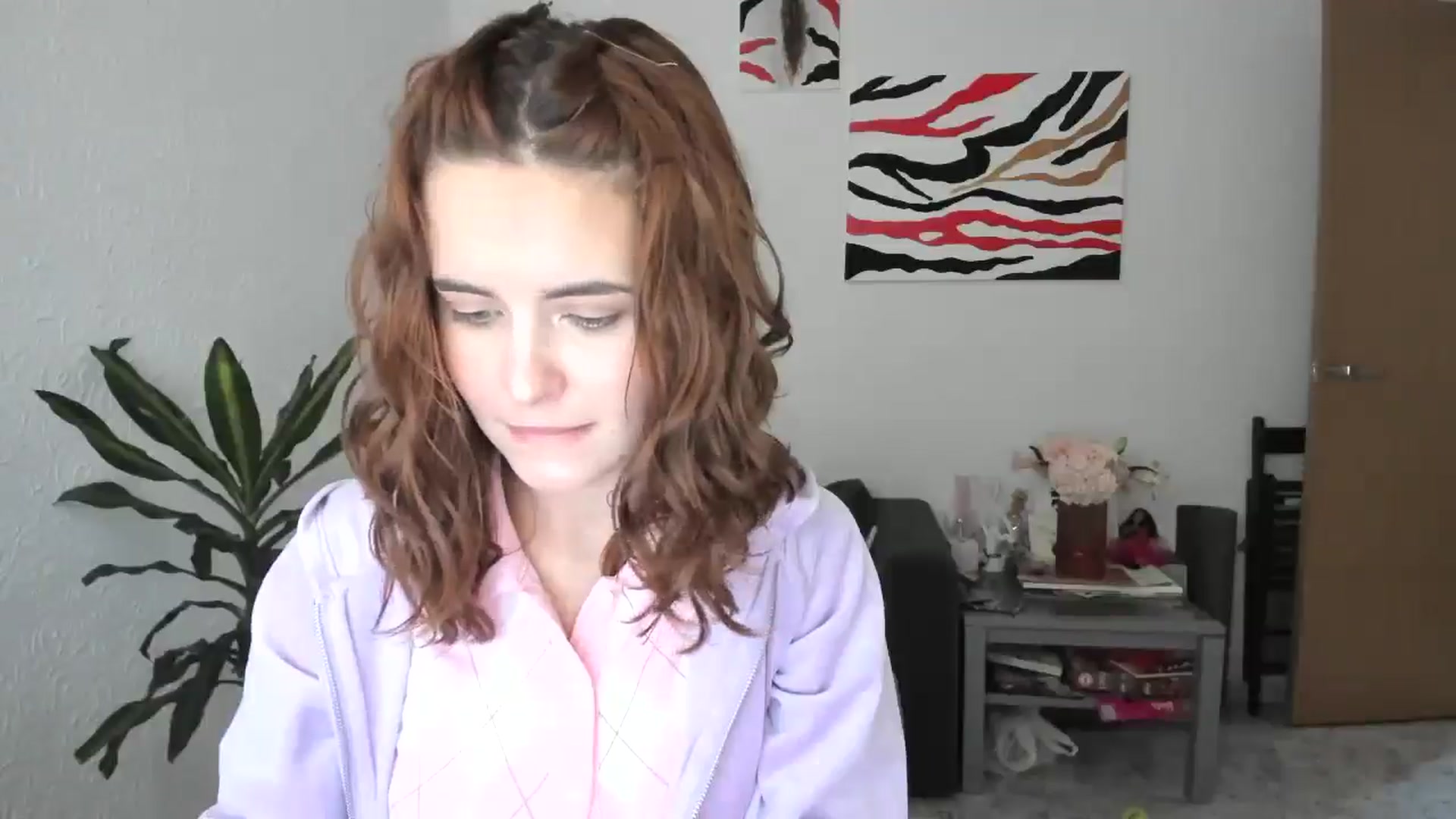 Gallery image thumbnail from AhahaGirl's myfreecams stream on, 11/03/2025, 15:43 image 9 of 20
