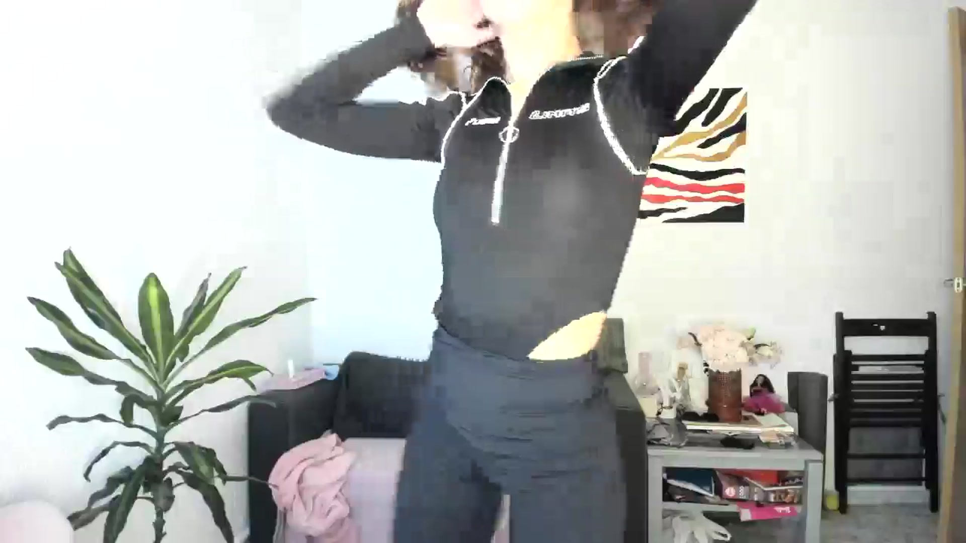 Gallery image thumbnail from AhahaGirl's myfreecams stream on, 11/05/2025, 16:21 image 12 of 20