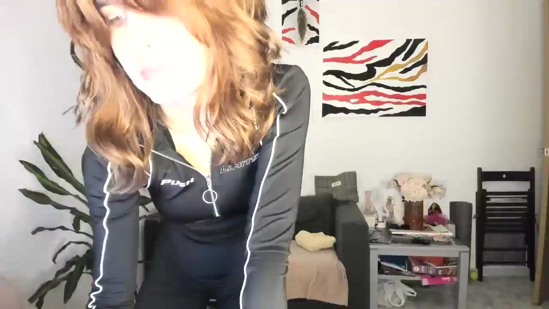 Gallery image thumbnail from AhahaGirl's myfreecams stream on, 11/05/2025, 17:58 image 15 of 20