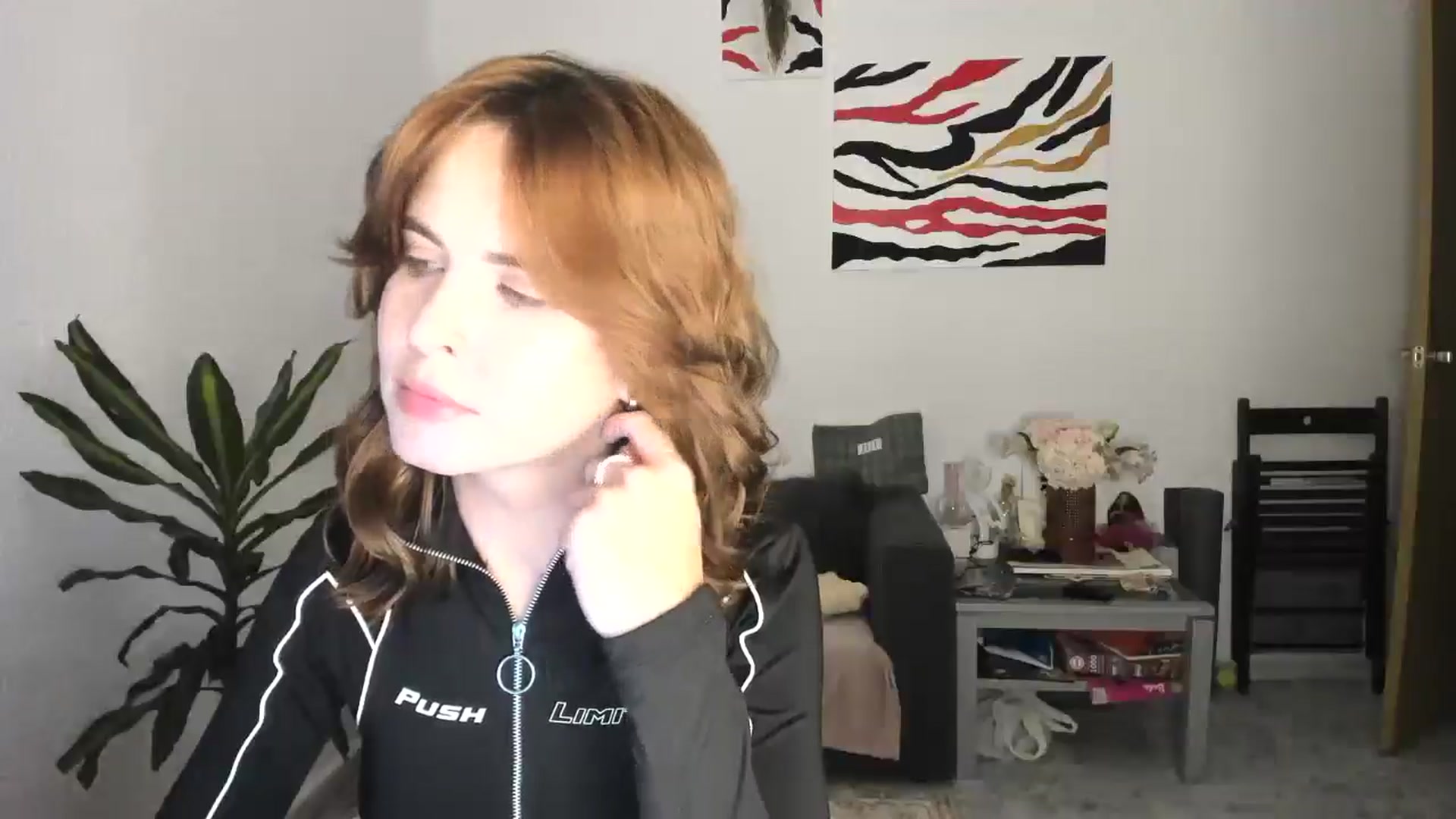 Gallery image thumbnail from AhahaGirl's myfreecams stream on, 11/05/2025, 19:04 image 4 of 20