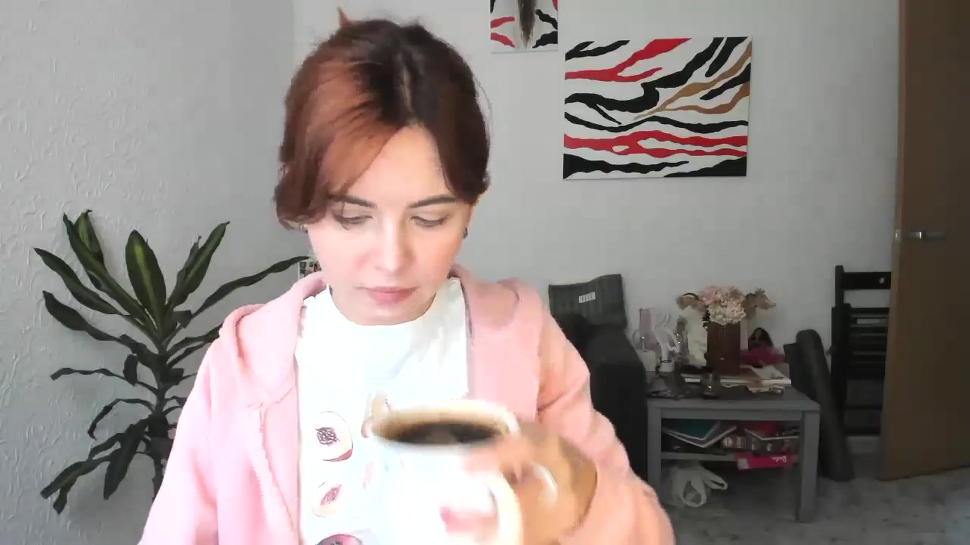 Gallery image thumbnail from AhahaGirl's myfreecams stream on, 11/10/2025, 11:00 image 6 of 20