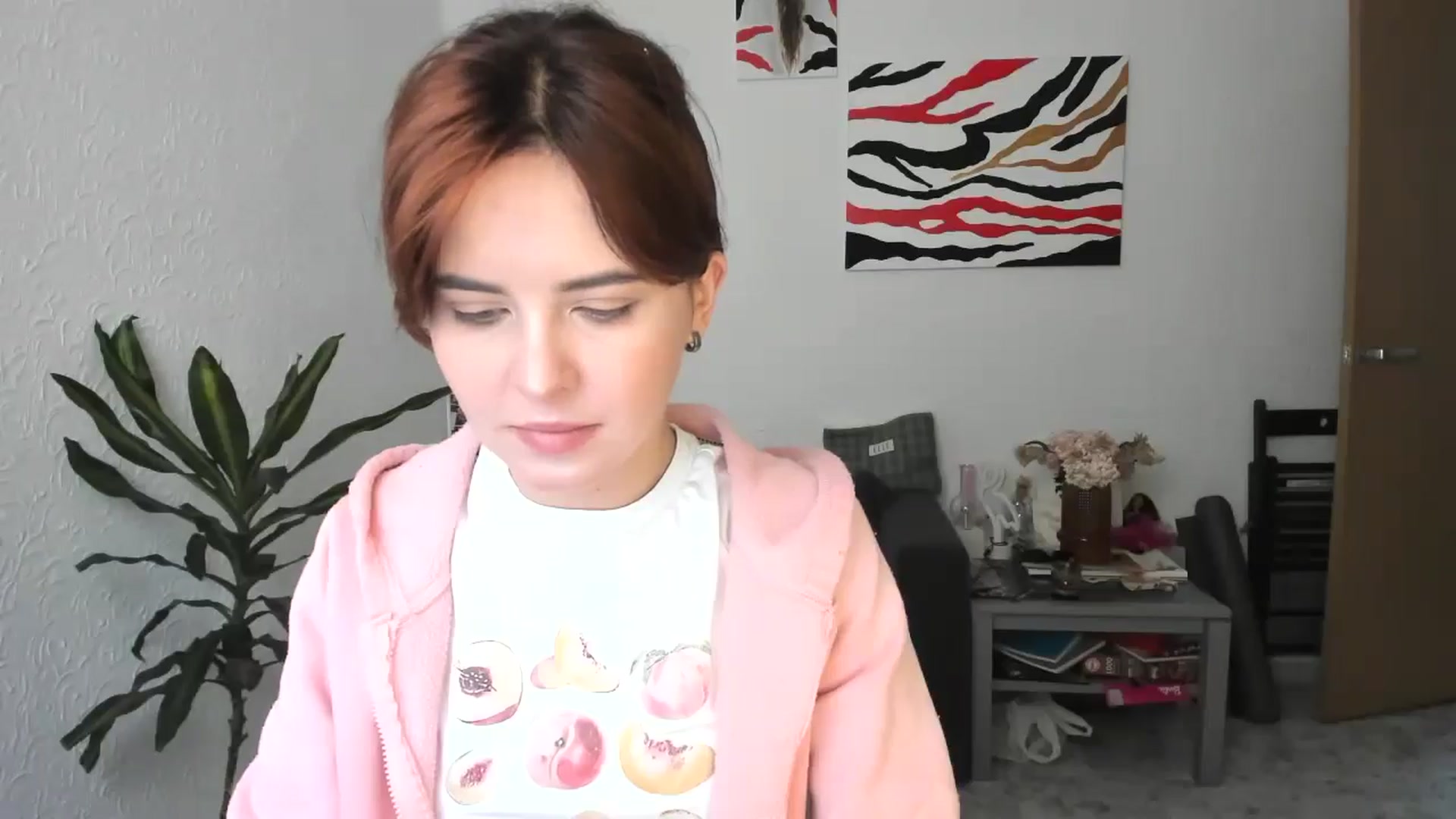 Gallery image thumbnail from AhahaGirl's myfreecams stream on, 11/10/2025, 11:00 image 8 of 20