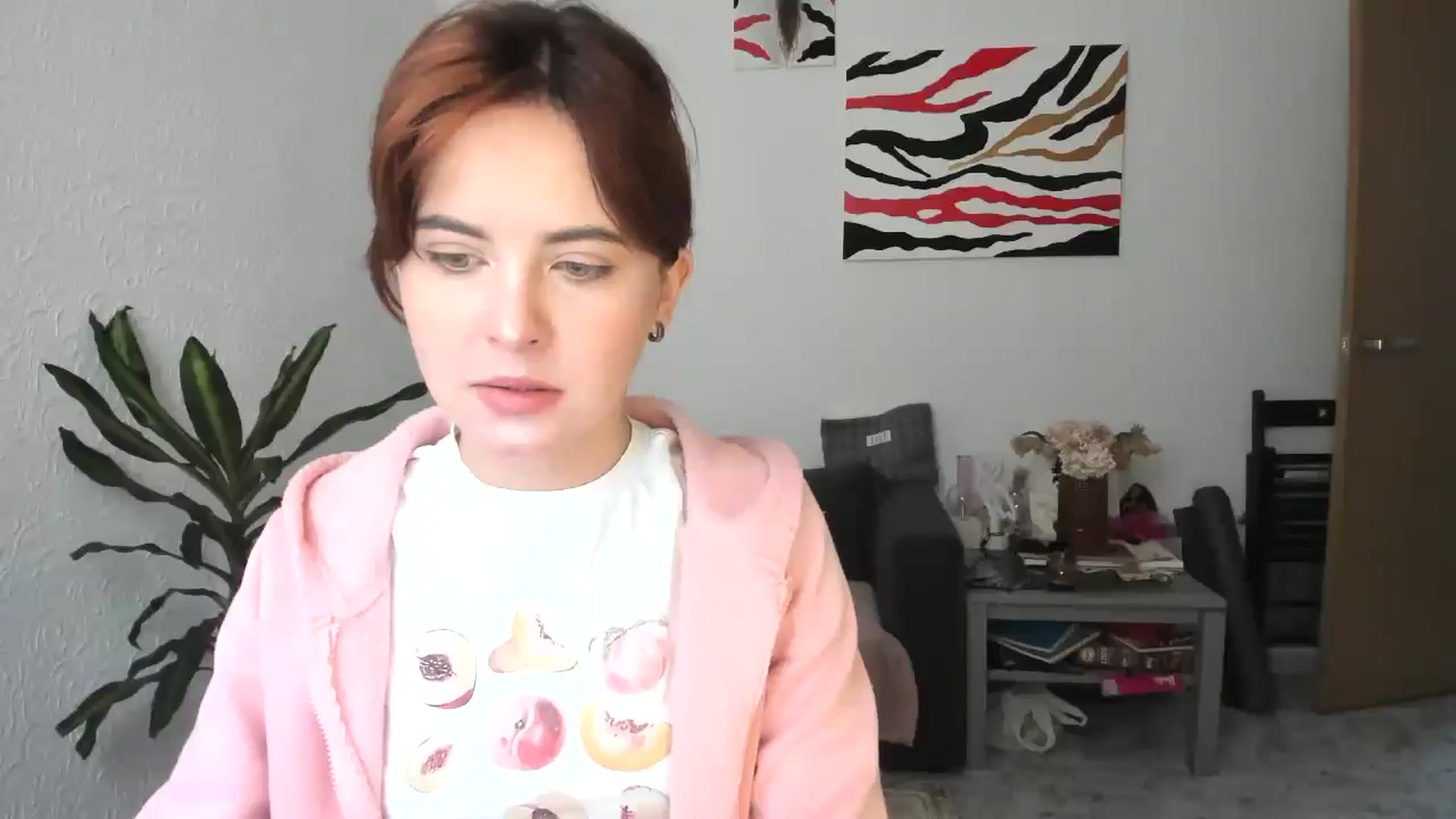 Gallery image thumbnail from AhahaGirl's myfreecams stream on, 11/10/2025, 11:00 image 5 of 20