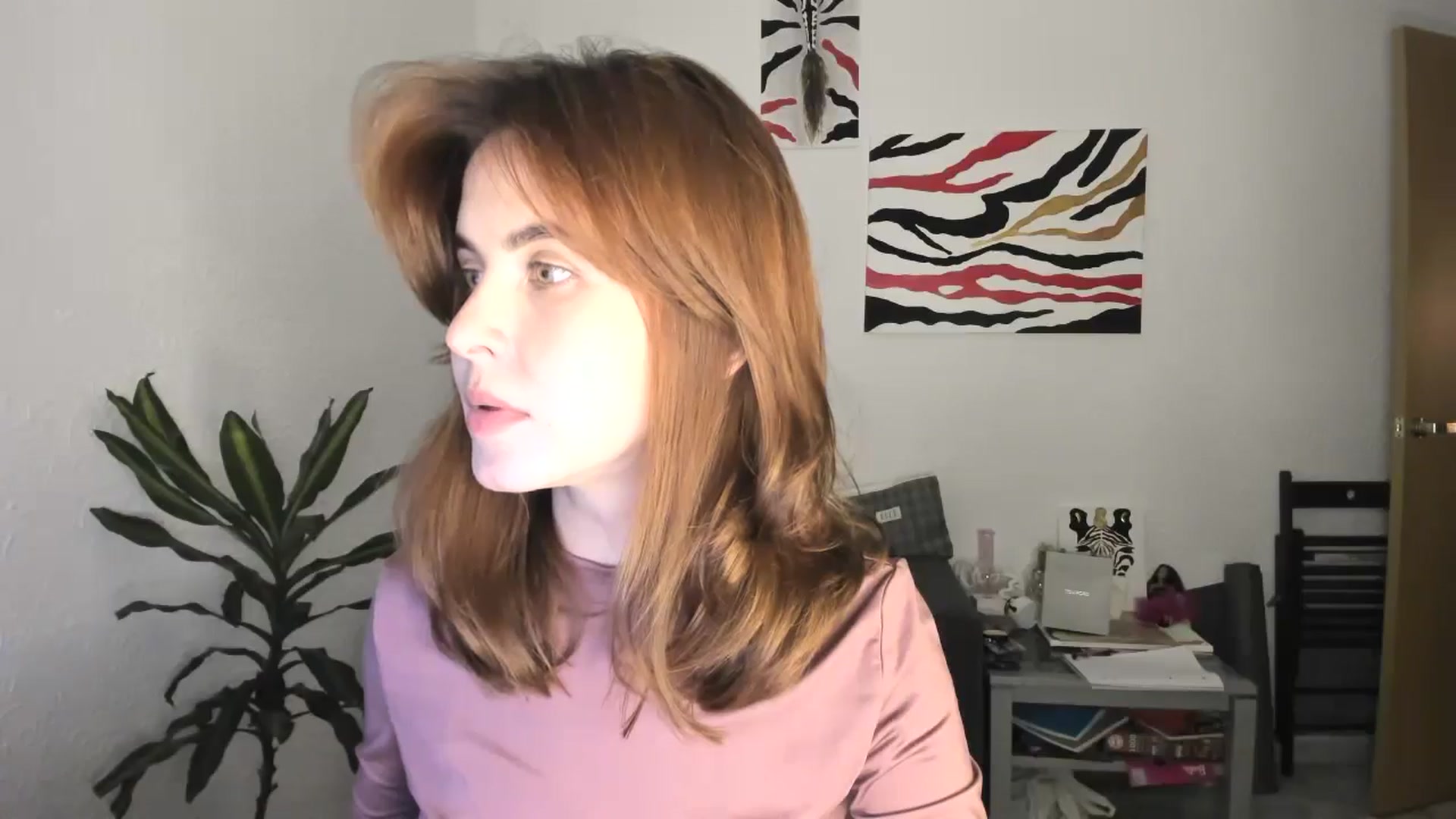 Gallery image thumbnail from AhahaGirl's myfreecams stream on, 11/12/2025, 17:55 image 10 of 20