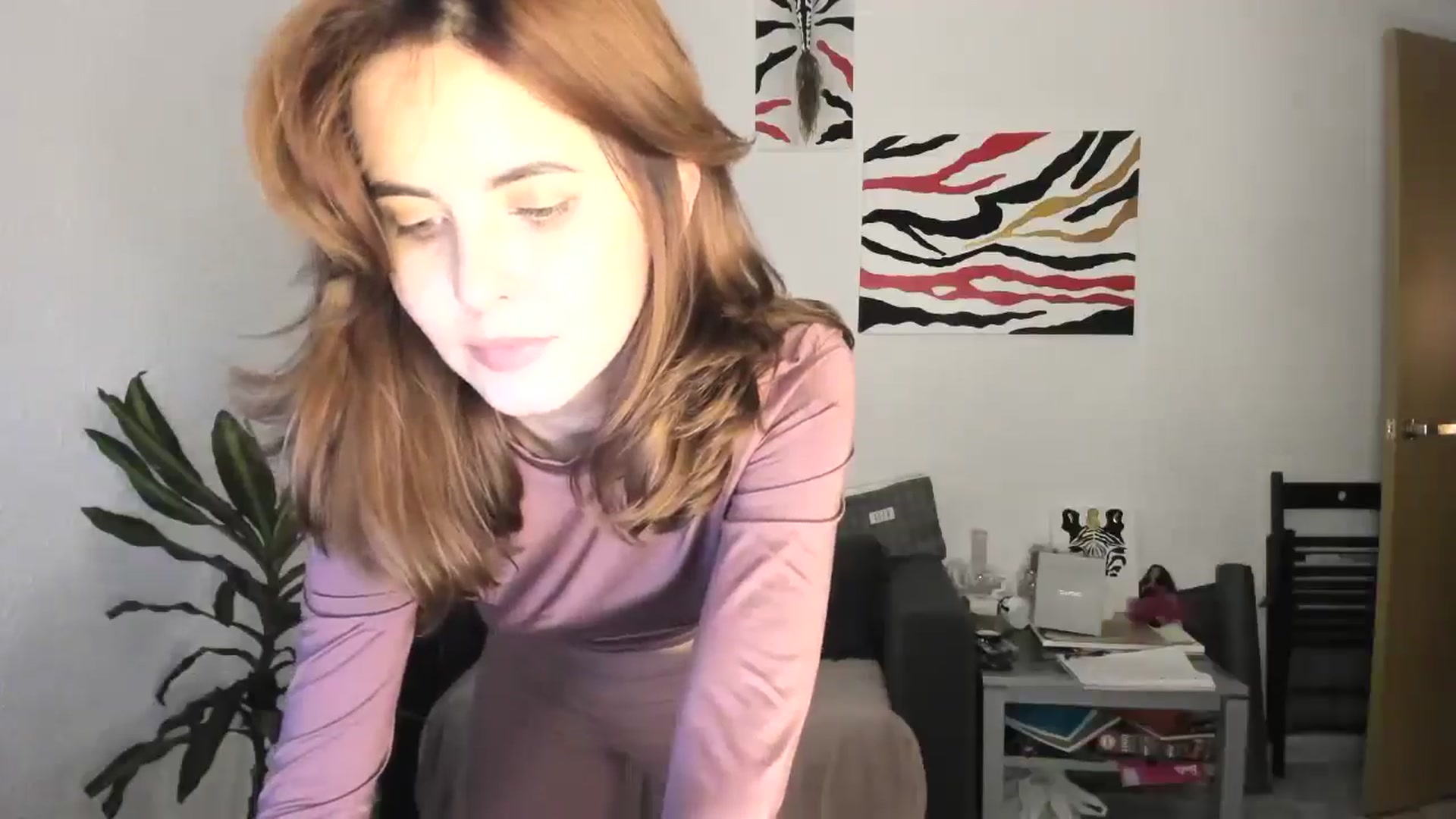 Gallery image thumbnail from AhahaGirl's myfreecams stream on, 11/12/2025, 17:55 image 13 of 20