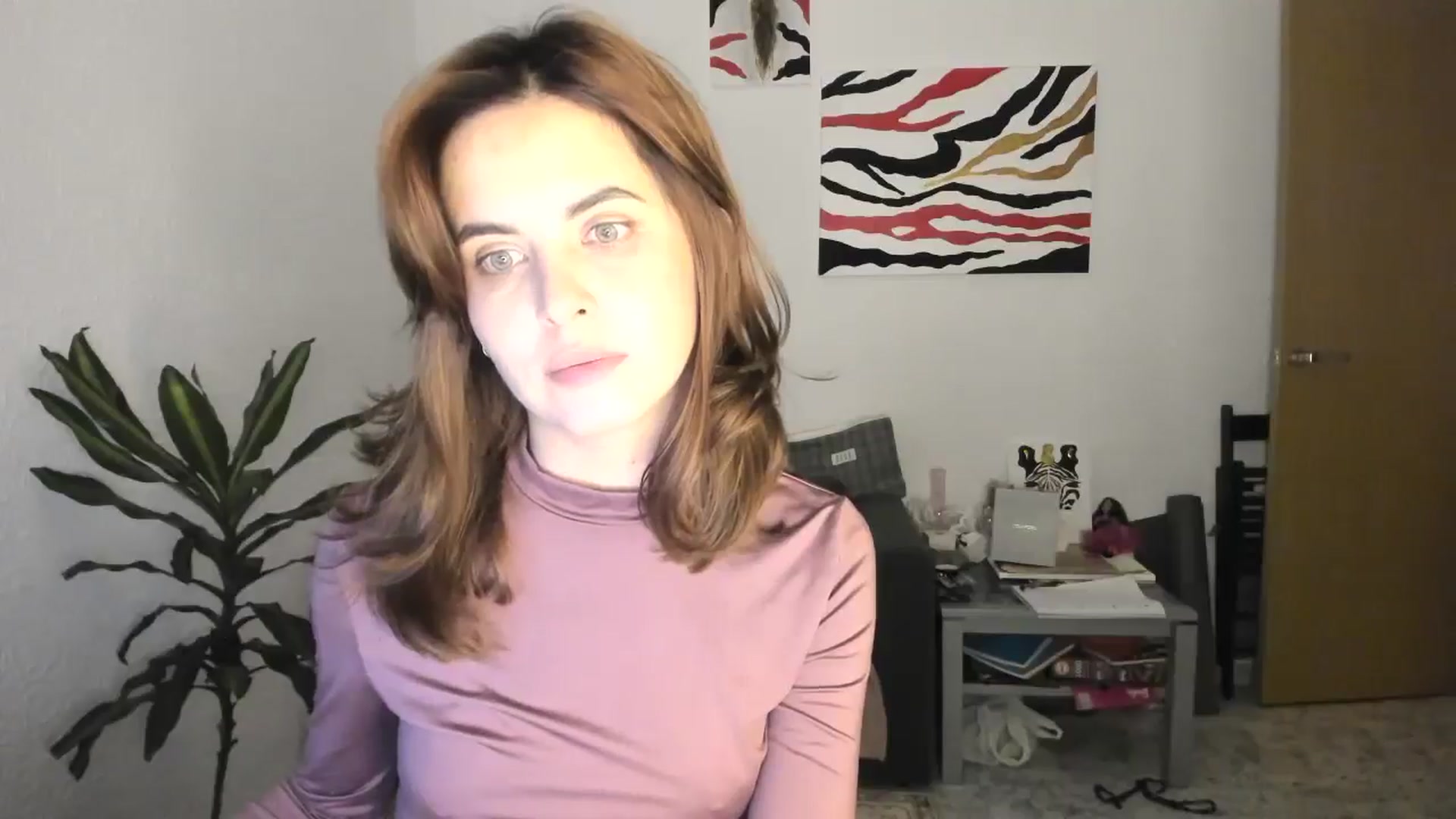 Gallery image thumbnail from AhahaGirl's myfreecams stream on, 11/12/2025, 20:04 image 20 of 20