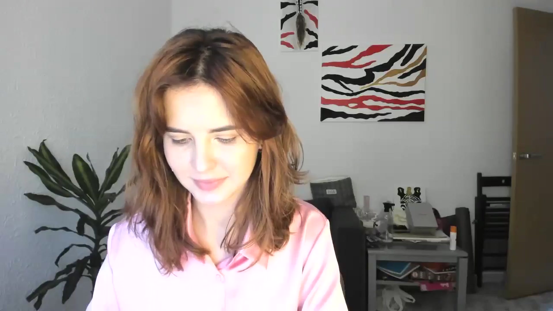 Gallery image thumbnail from AhahaGirl's myfreecams stream on, 11/14/2025, 15:47 image 10 of 20