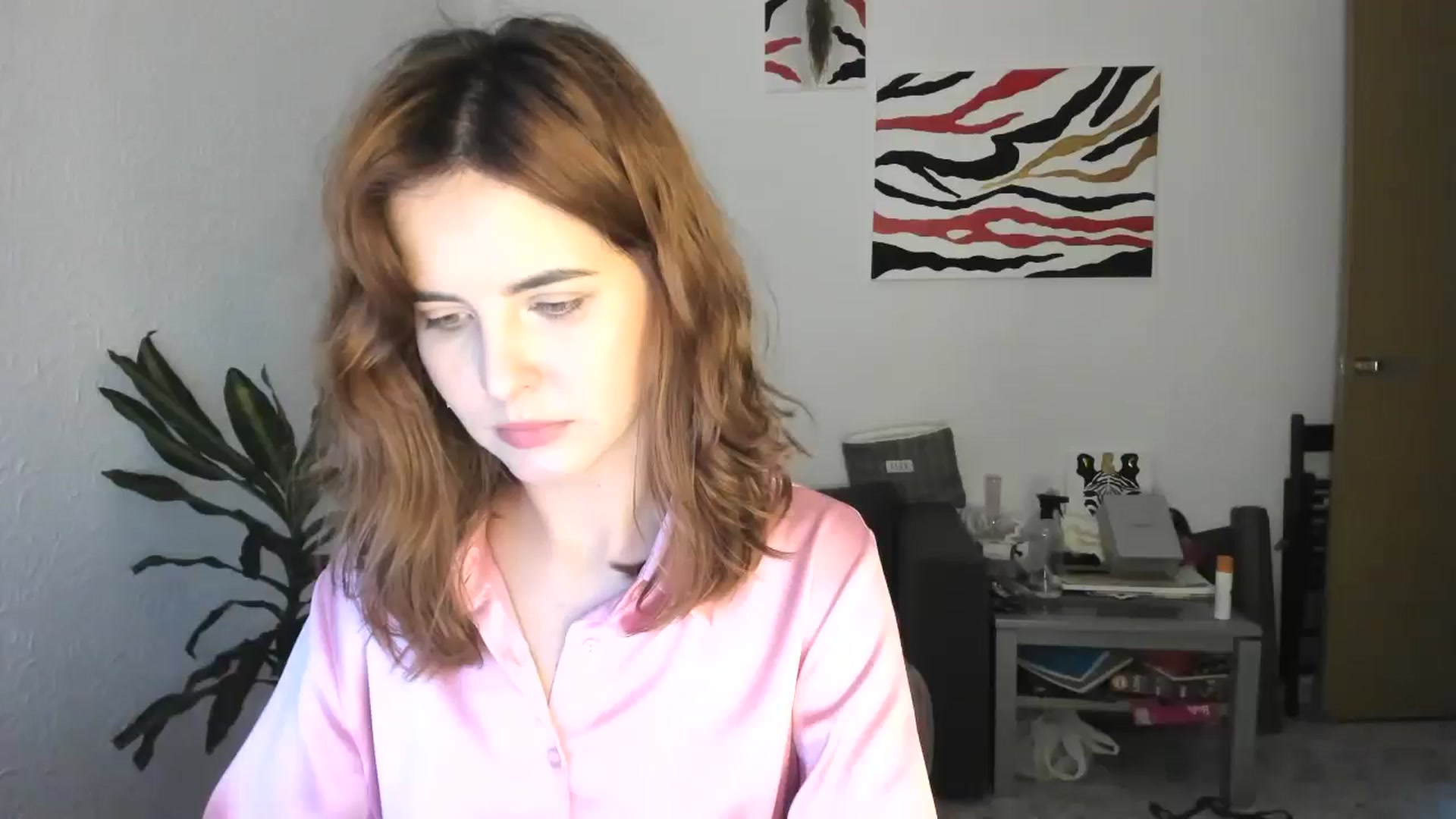 Gallery image thumbnail from AhahaGirl's myfreecams stream on, 11/14/2025, 16:34 image 6 of 20