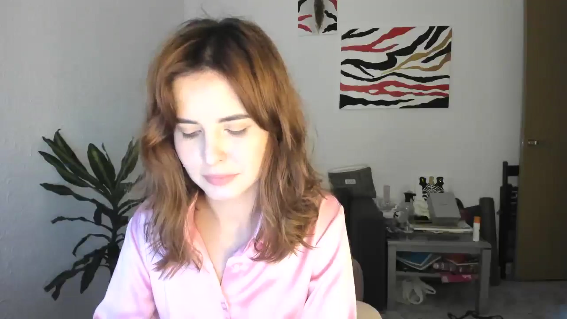 Gallery image thumbnail from AhahaGirl's myfreecams stream on, 11/14/2025, 16:34 image 7 of 20