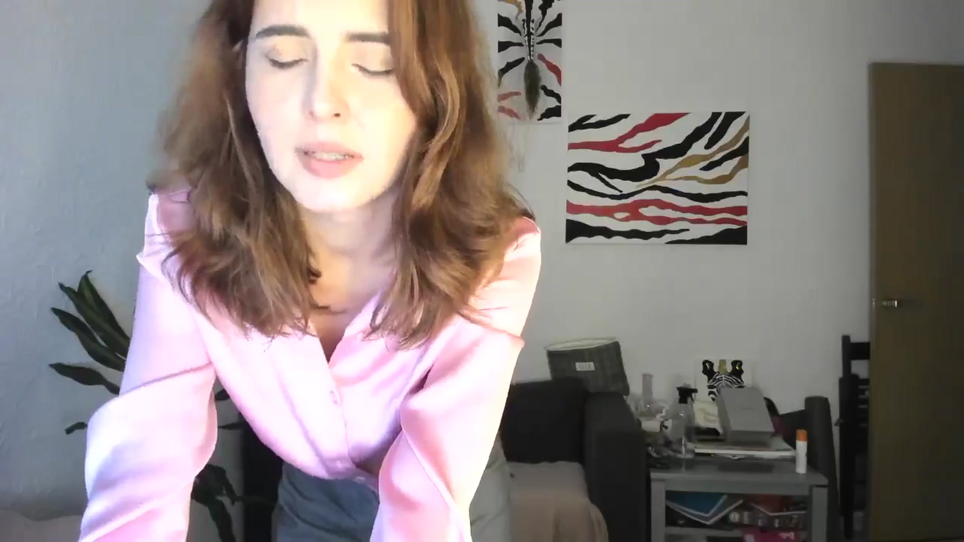 Gallery image thumbnail from AhahaGirl's myfreecams stream on, 11/14/2025, 16:34 image 13 of 20