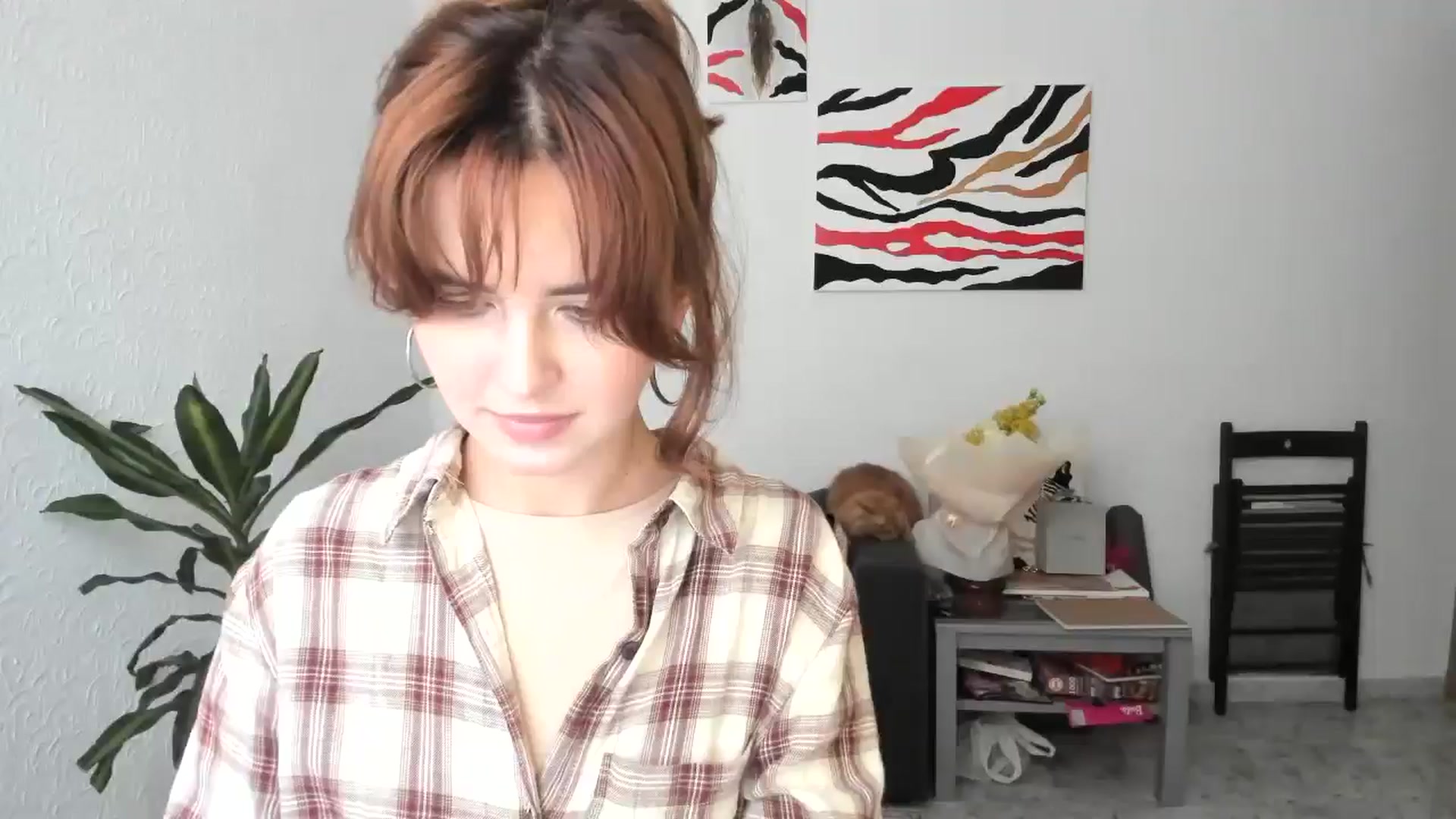 Gallery image thumbnail from AhahaGirl's myfreecams stream on, 11/17/2025, 14:16 image 4 of 20