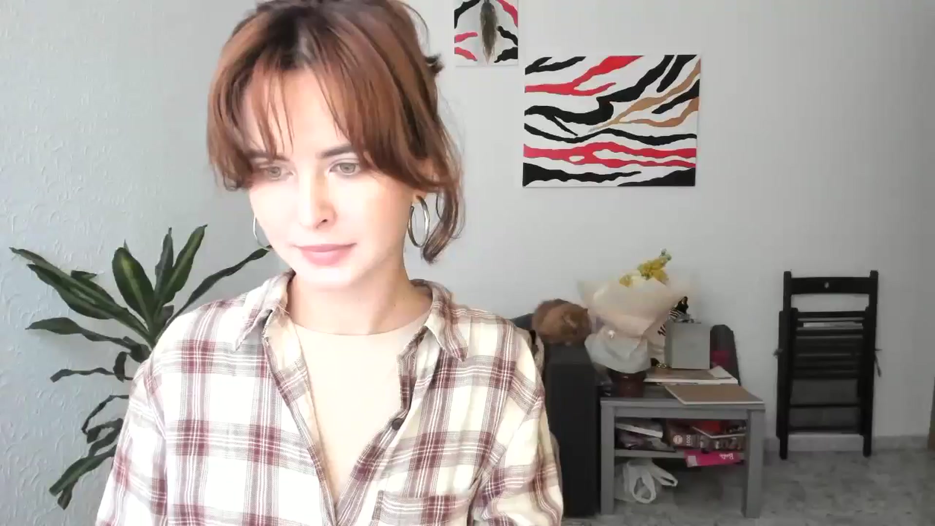 Gallery image thumbnail from AhahaGirl's myfreecams stream on, 11/17/2025, 14:16 image 5 of 20