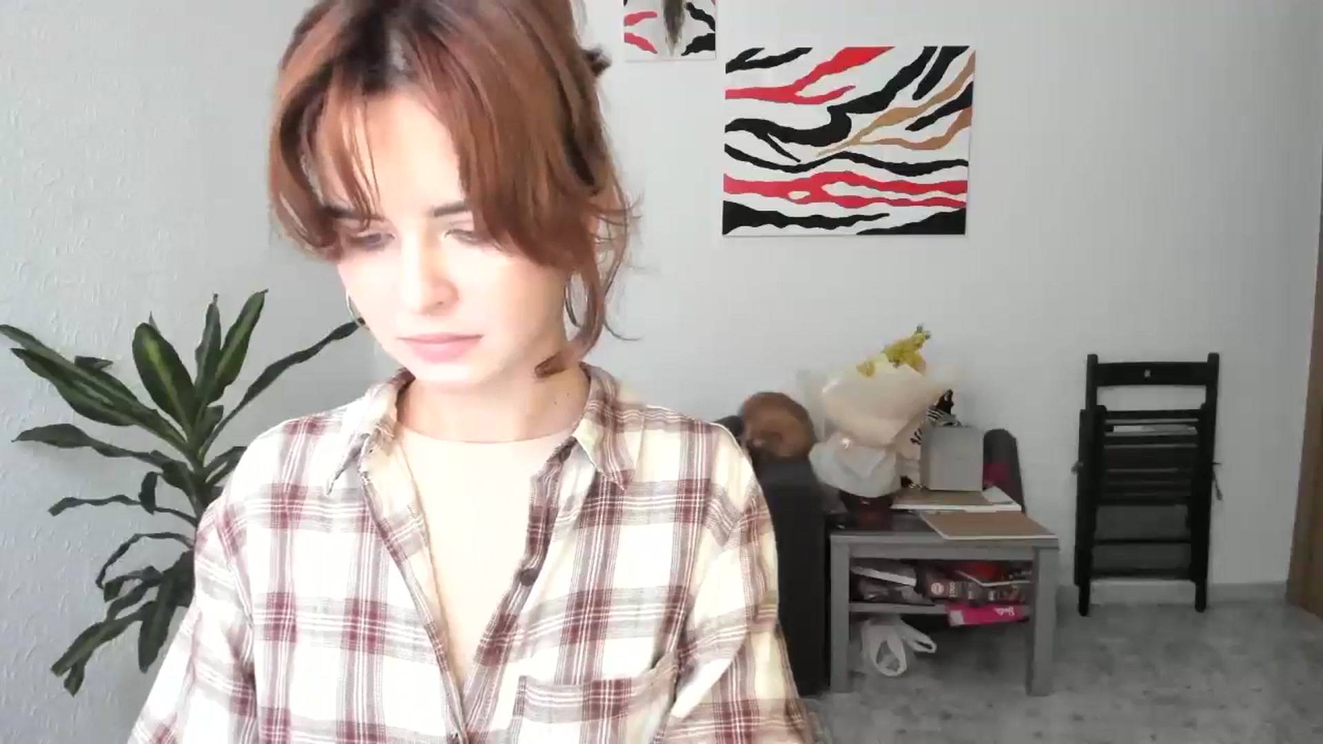 Gallery image thumbnail from AhahaGirl's myfreecams stream on, 11/17/2025, 14:16 image 14 of 20