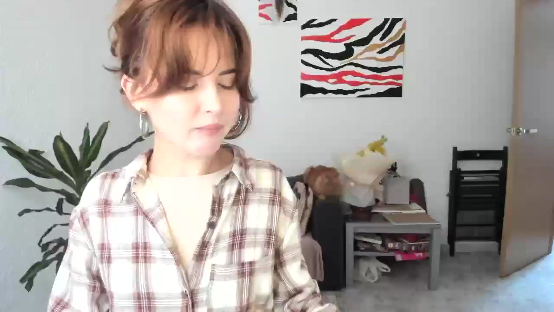 Gallery image thumbnail from AhahaGirl's myfreecams stream on, 11/17/2025, 14:16 image 18 of 20
