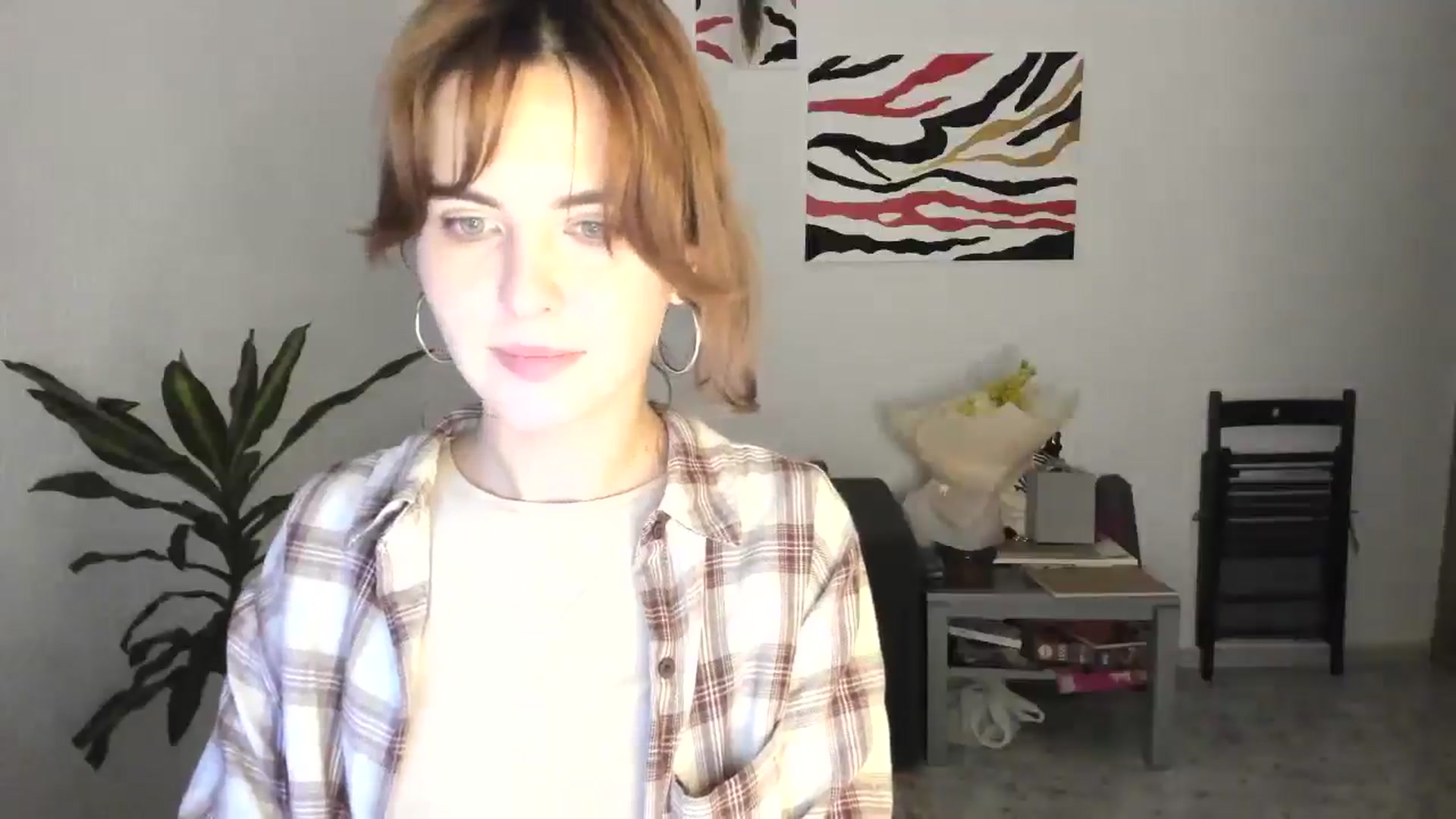 Gallery image thumbnail from AhahaGirl's myfreecams stream on, 11/17/2025, 17:03 image 6 of 20