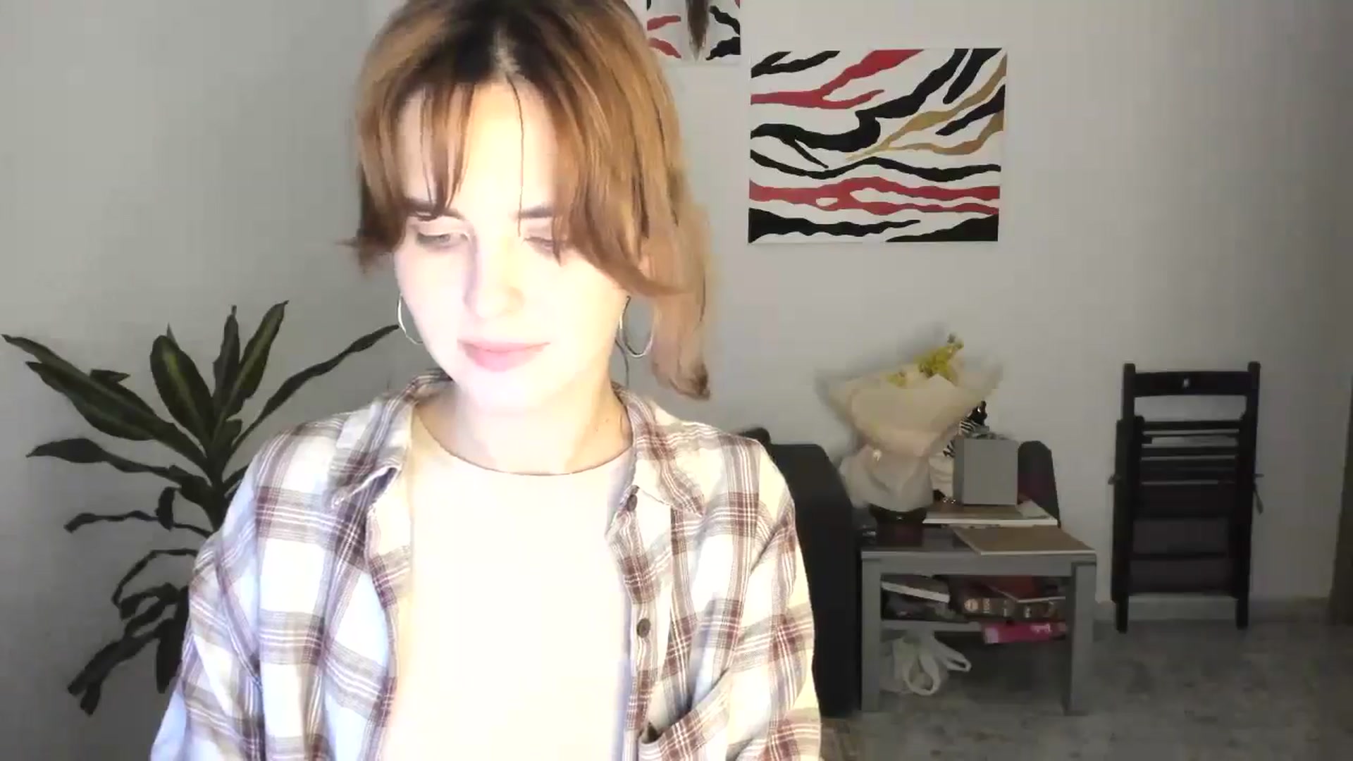 Gallery image thumbnail from AhahaGirl's myfreecams stream on, 11/17/2025, 17:03 image 7 of 20
