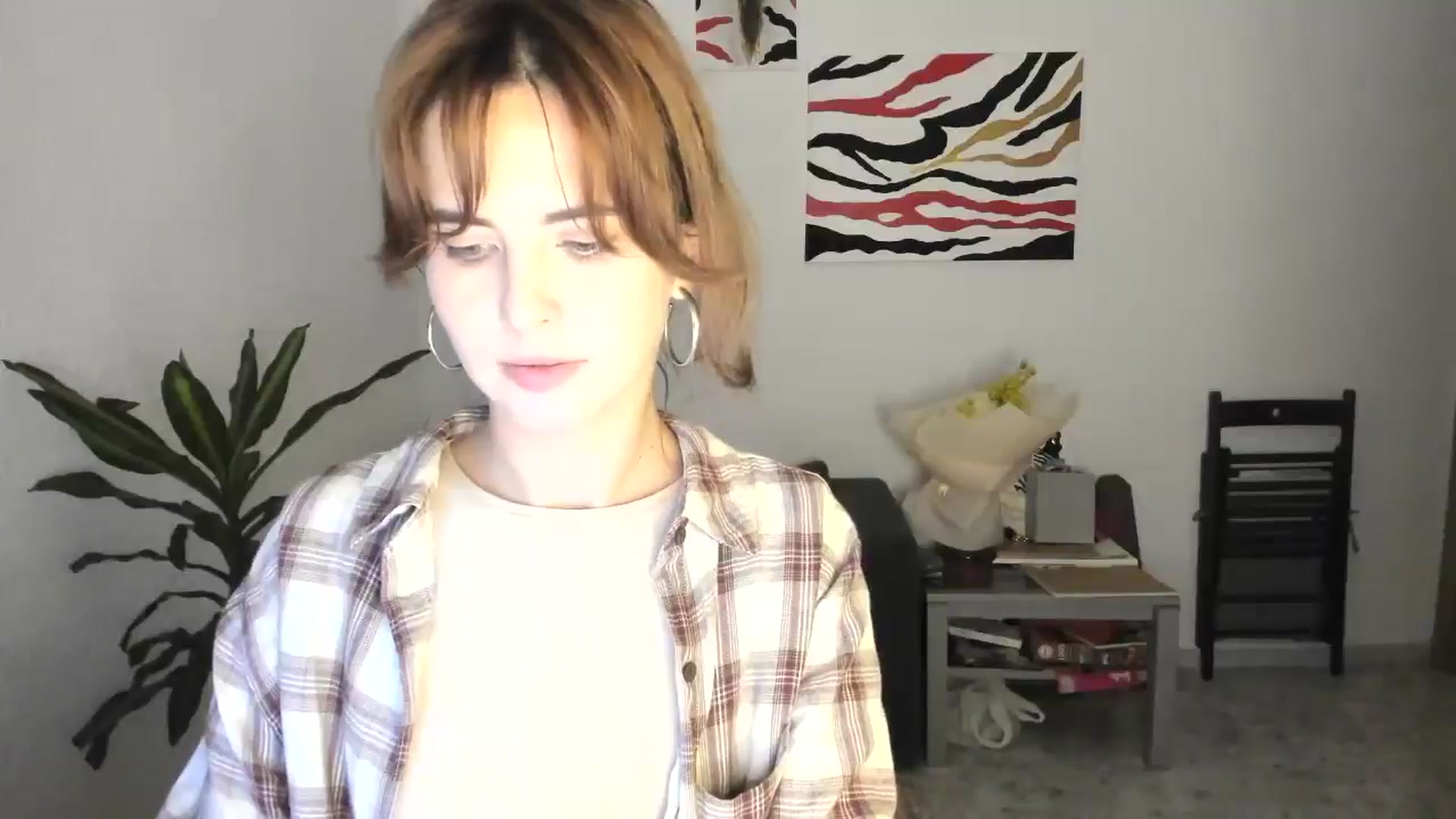 Gallery image thumbnail from AhahaGirl's myfreecams stream on, 11/17/2025, 17:03 image 12 of 20