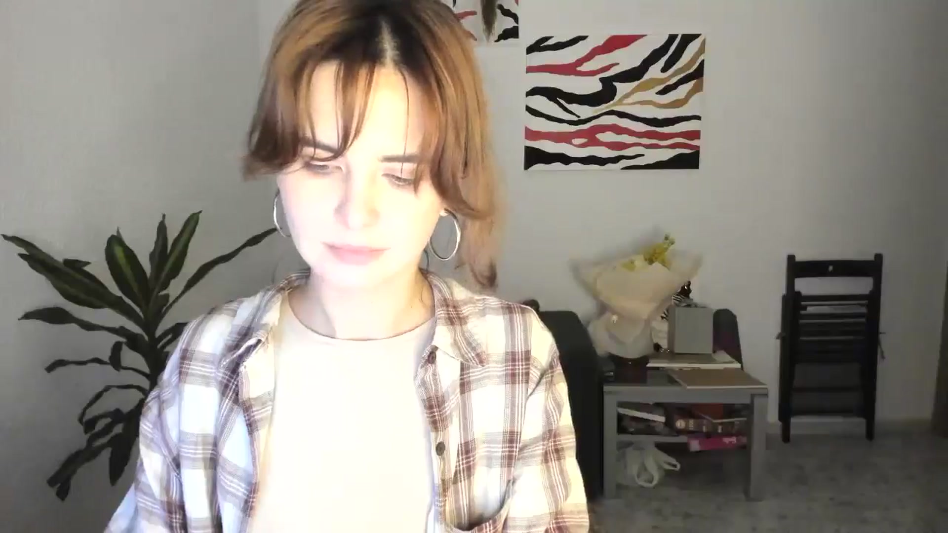 Gallery image thumbnail from AhahaGirl's myfreecams stream on, 11/17/2025, 17:03 image 13 of 20